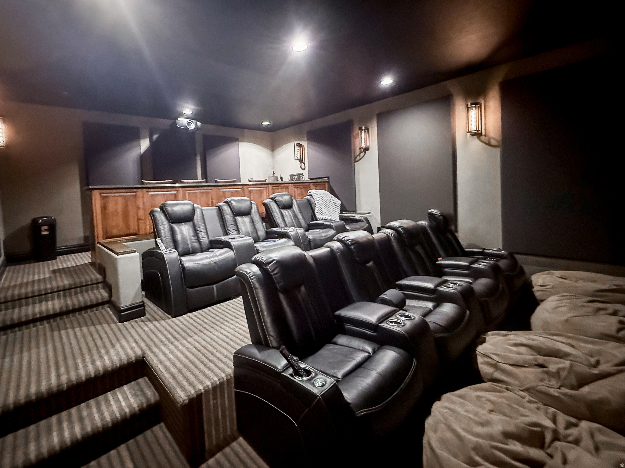 main property photo 73