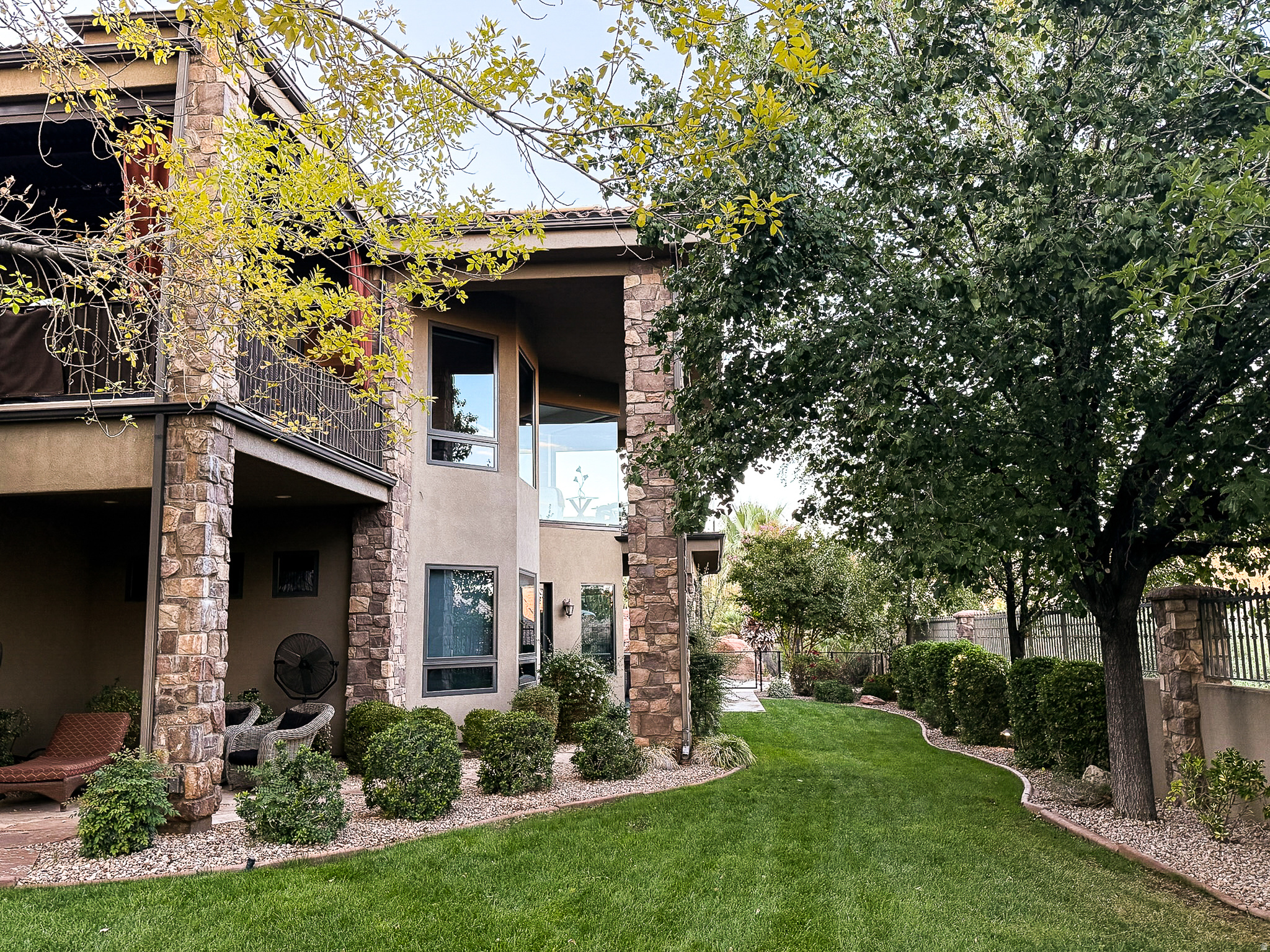main property photo 89
