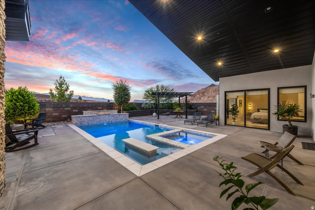 main property photo 6