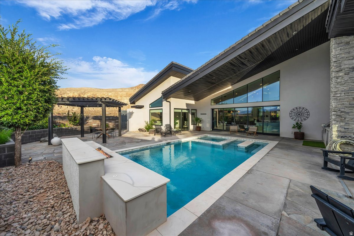 main property photo 7