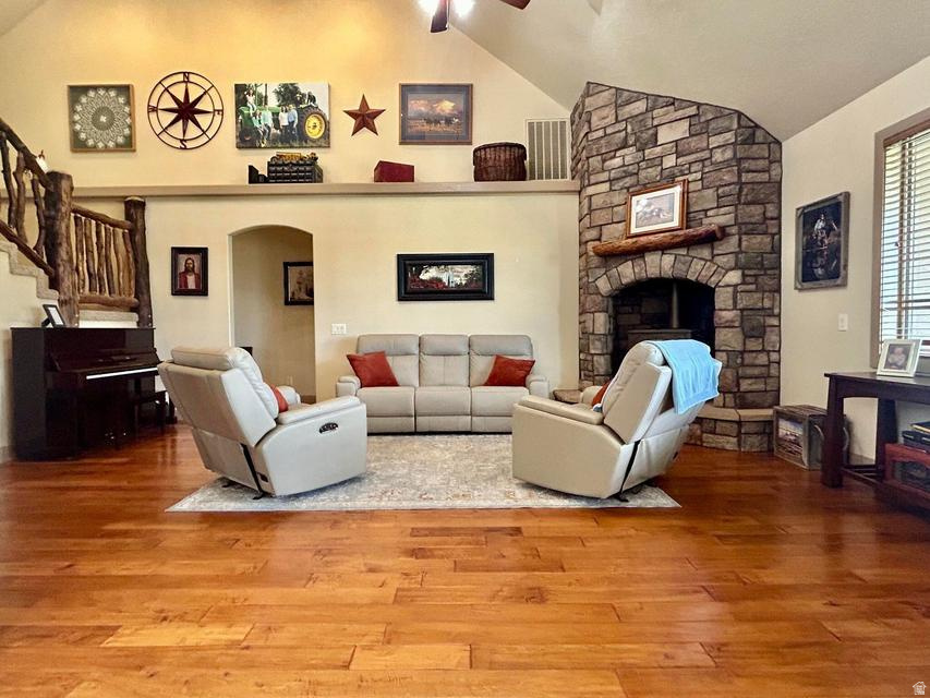 main property photo 8