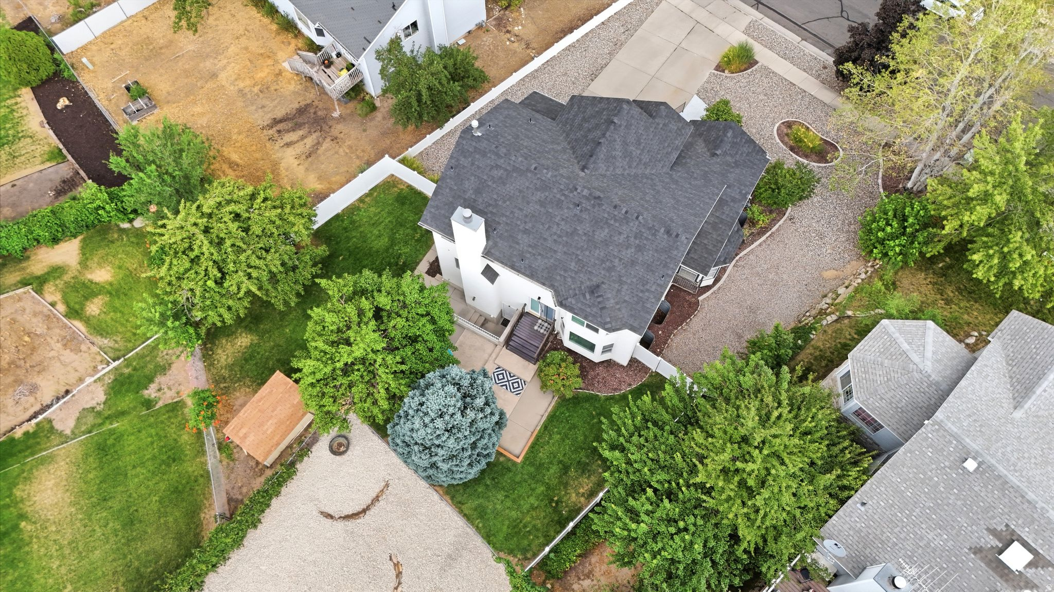 main property photo 50