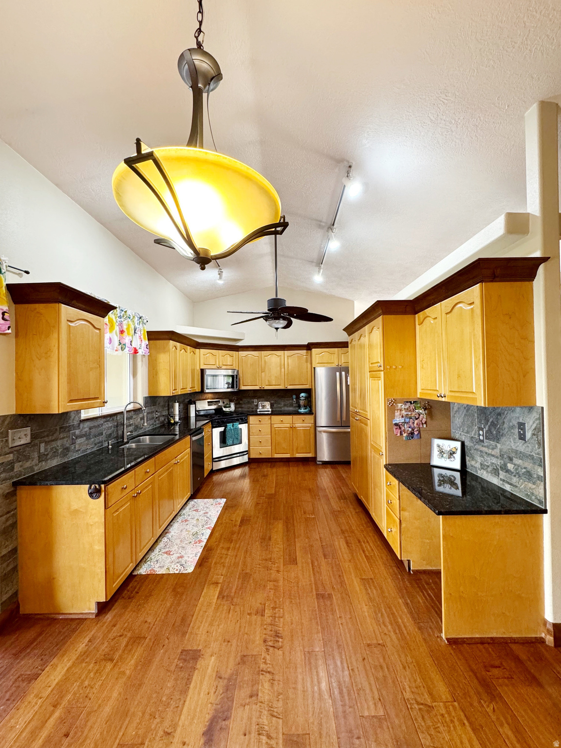 main property photo 19
