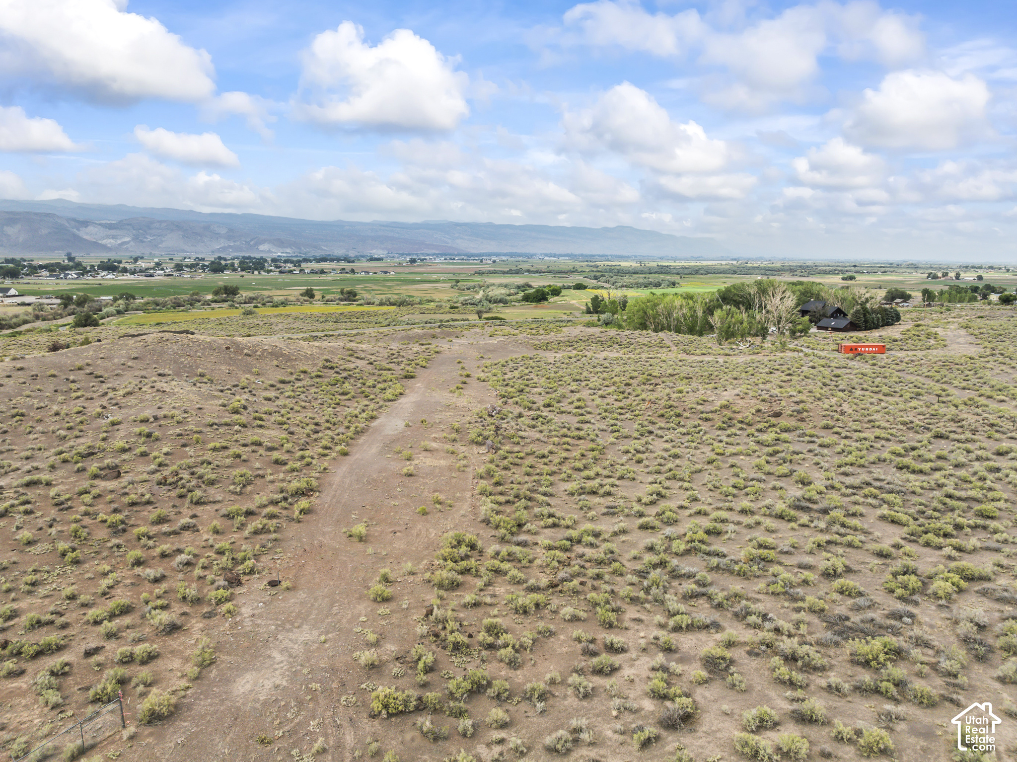 main property photo 10