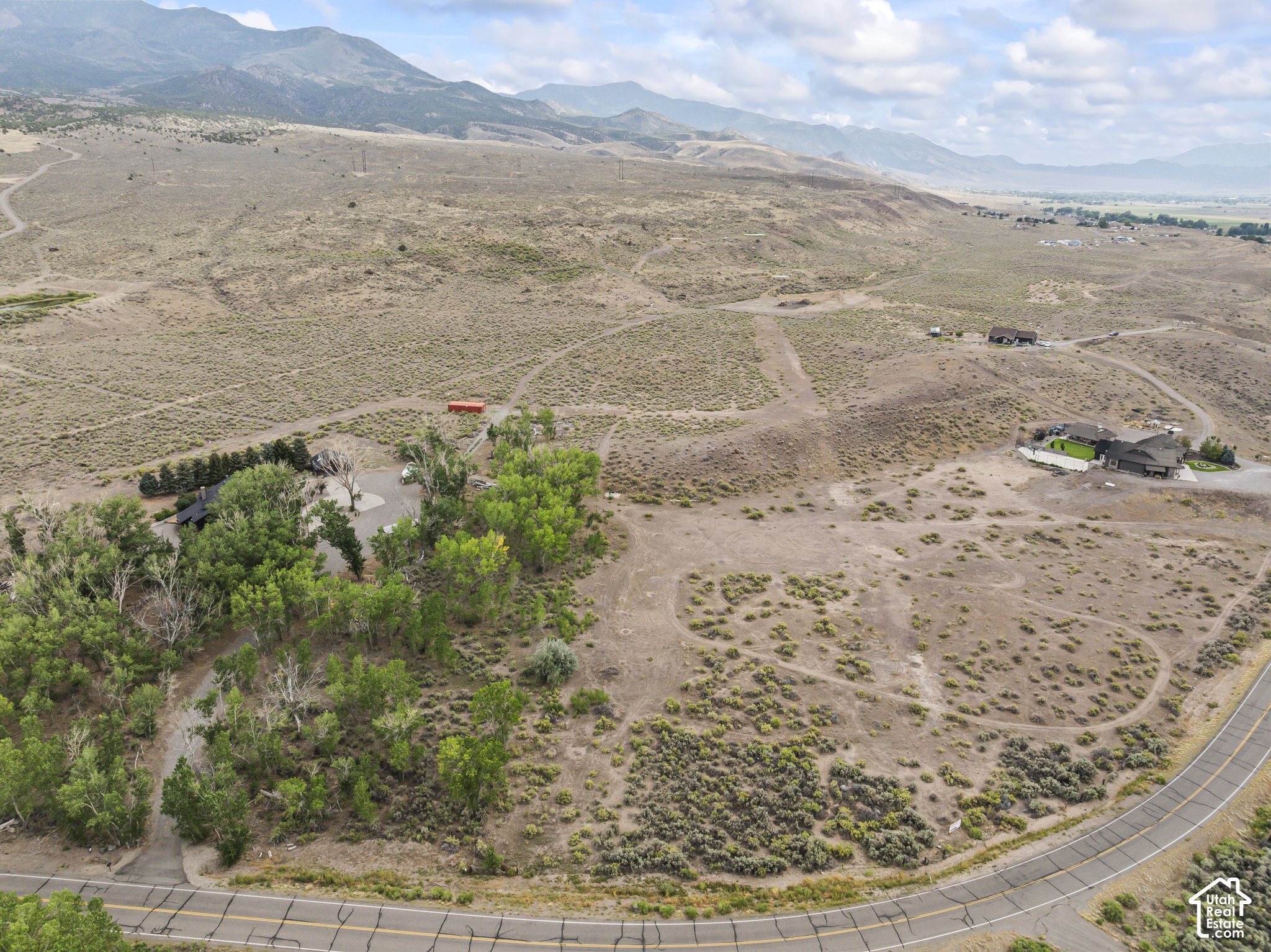 main property photo 11