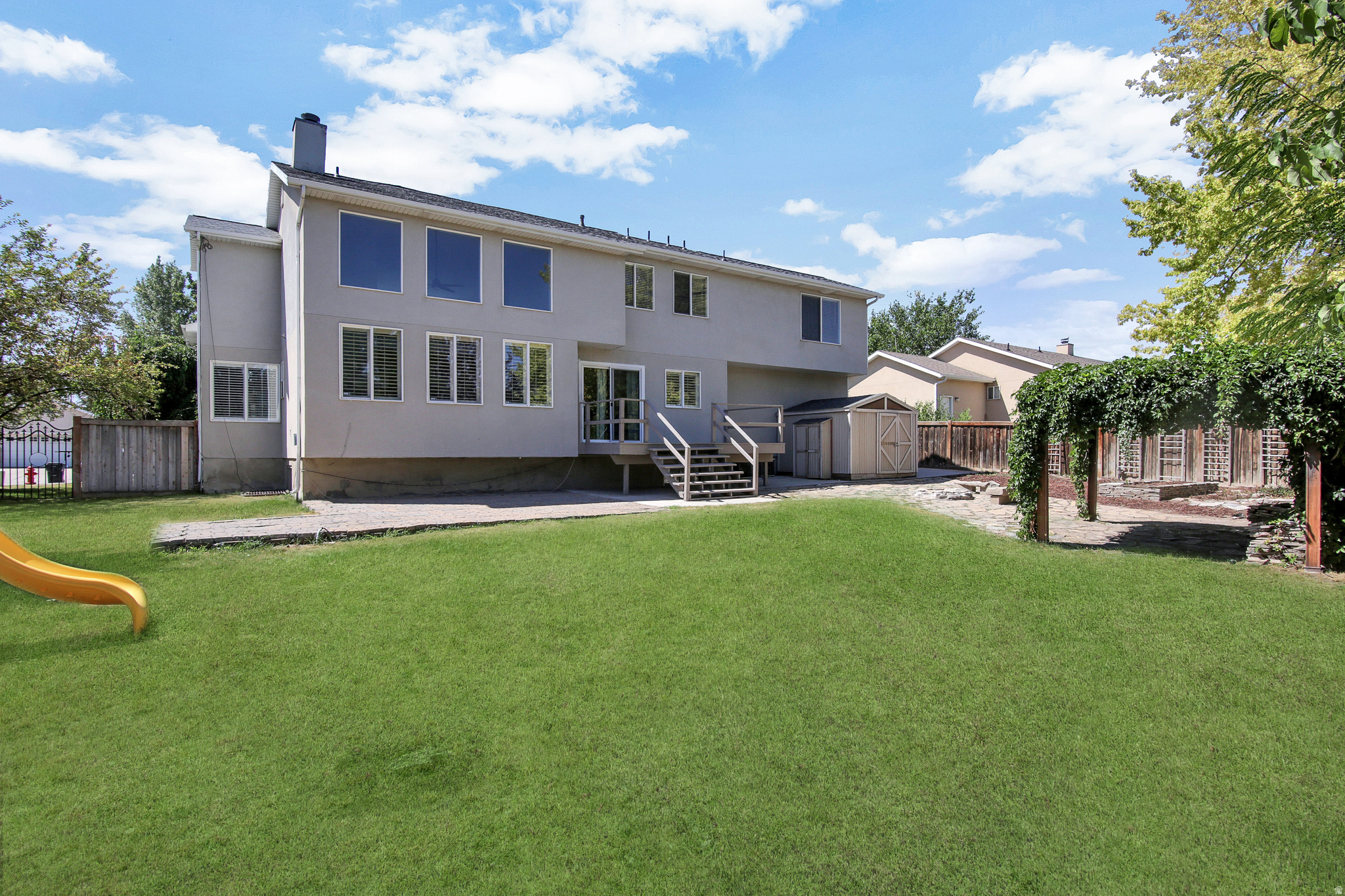 main property photo 27
