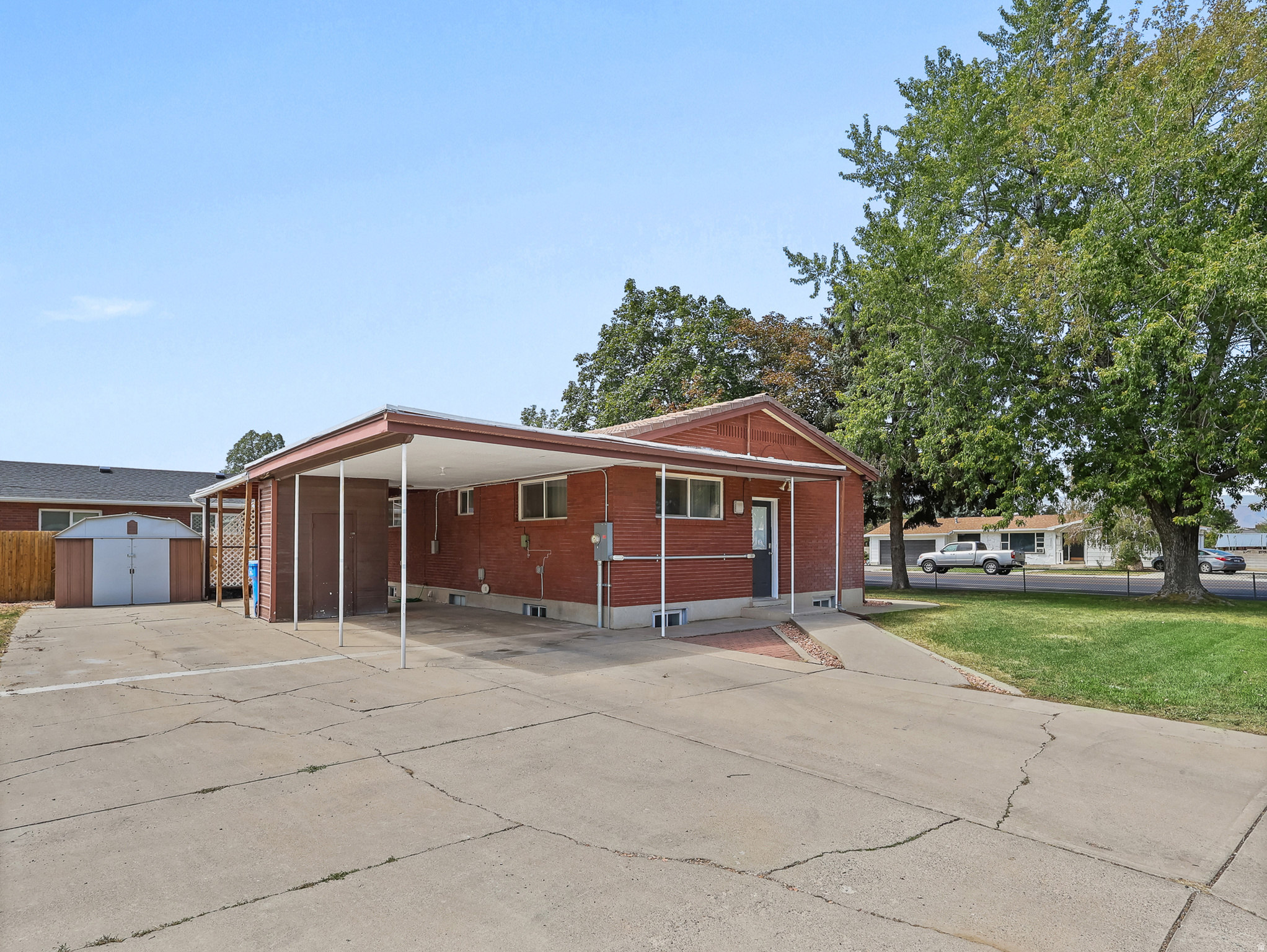 main property photo 29