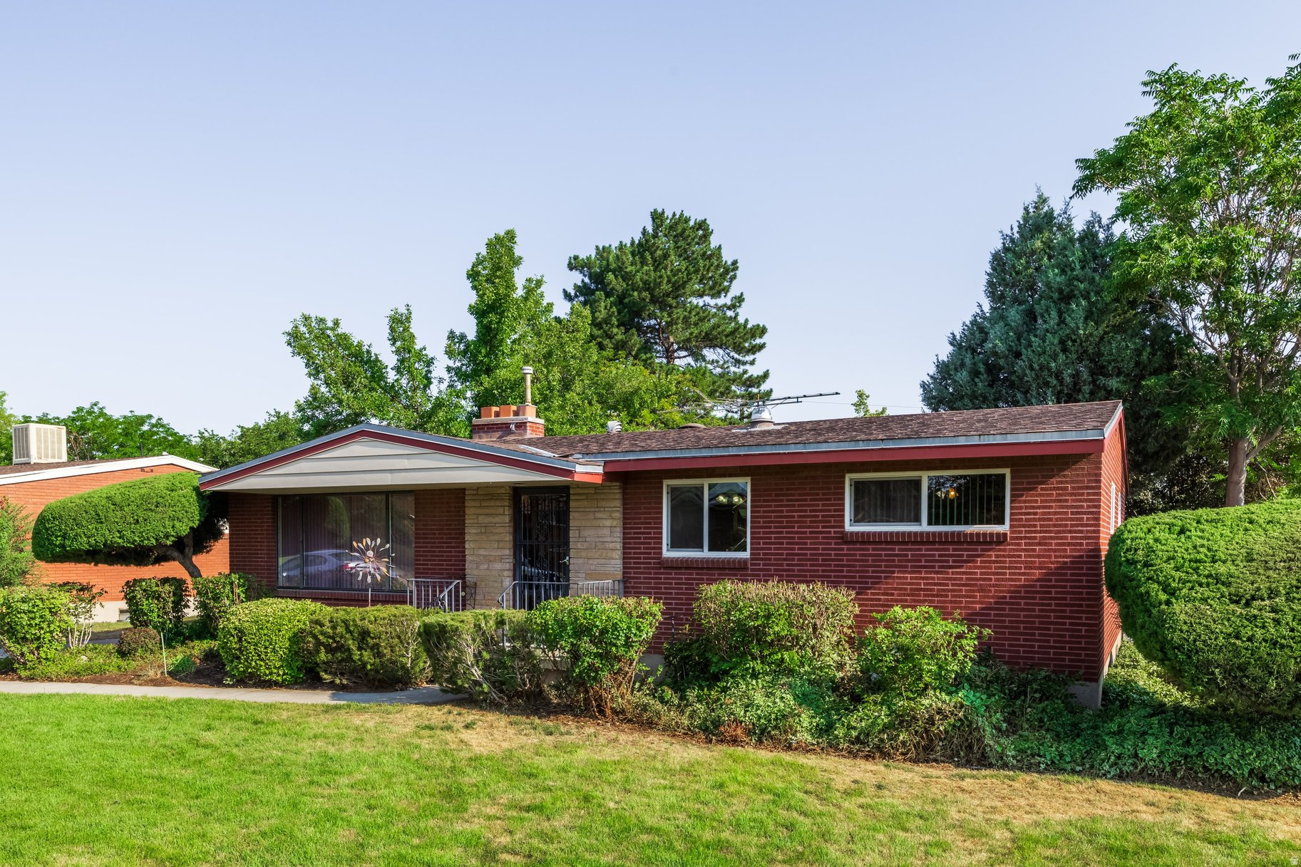 main property photo 36