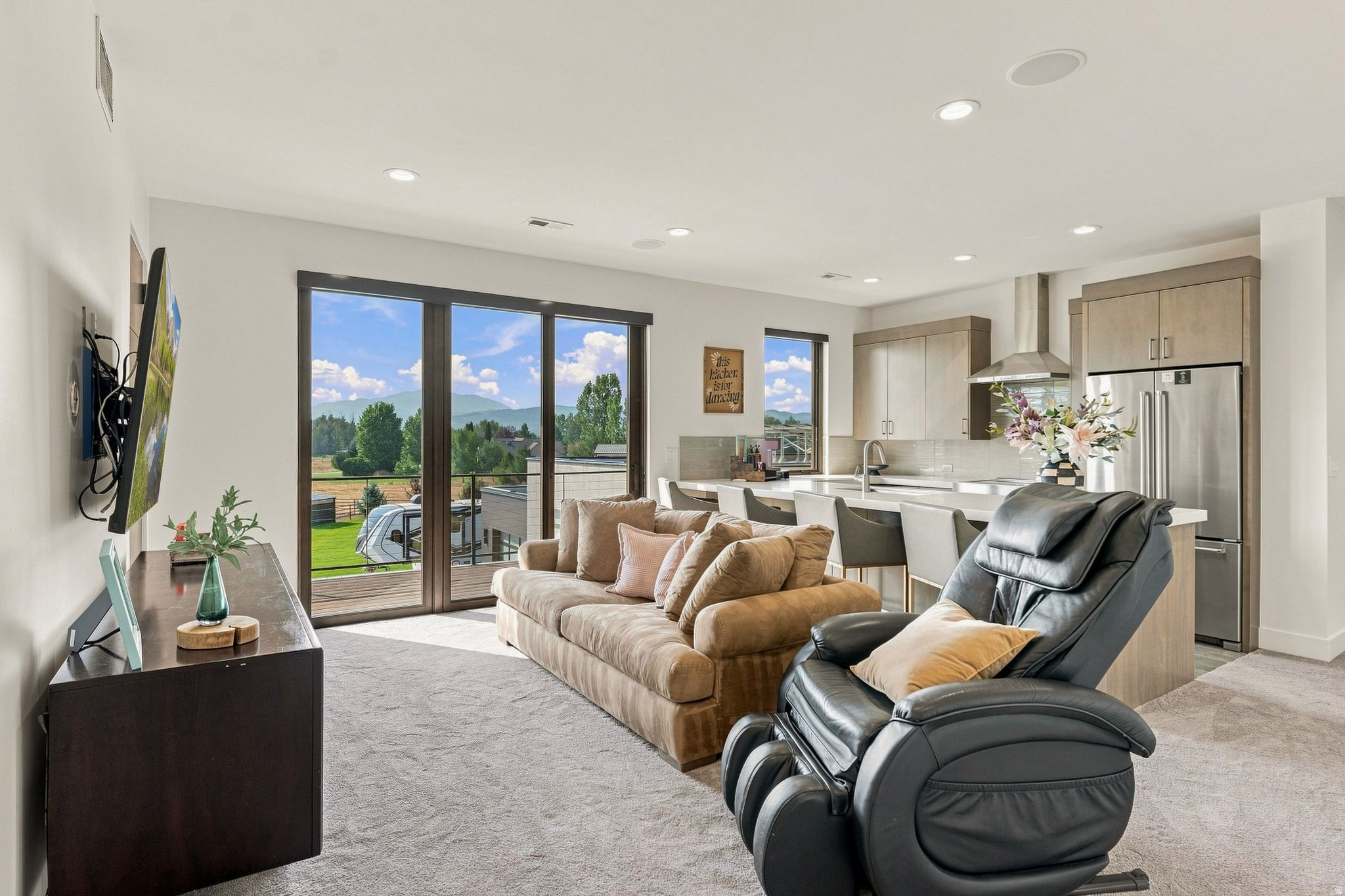 main property photo 62