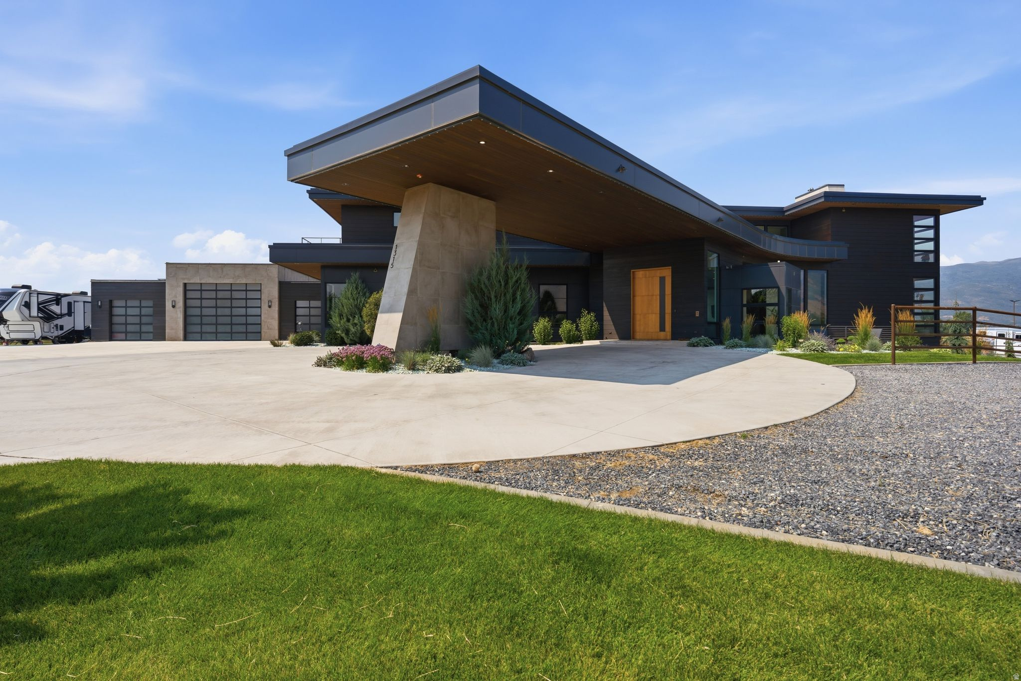 main property photo 76