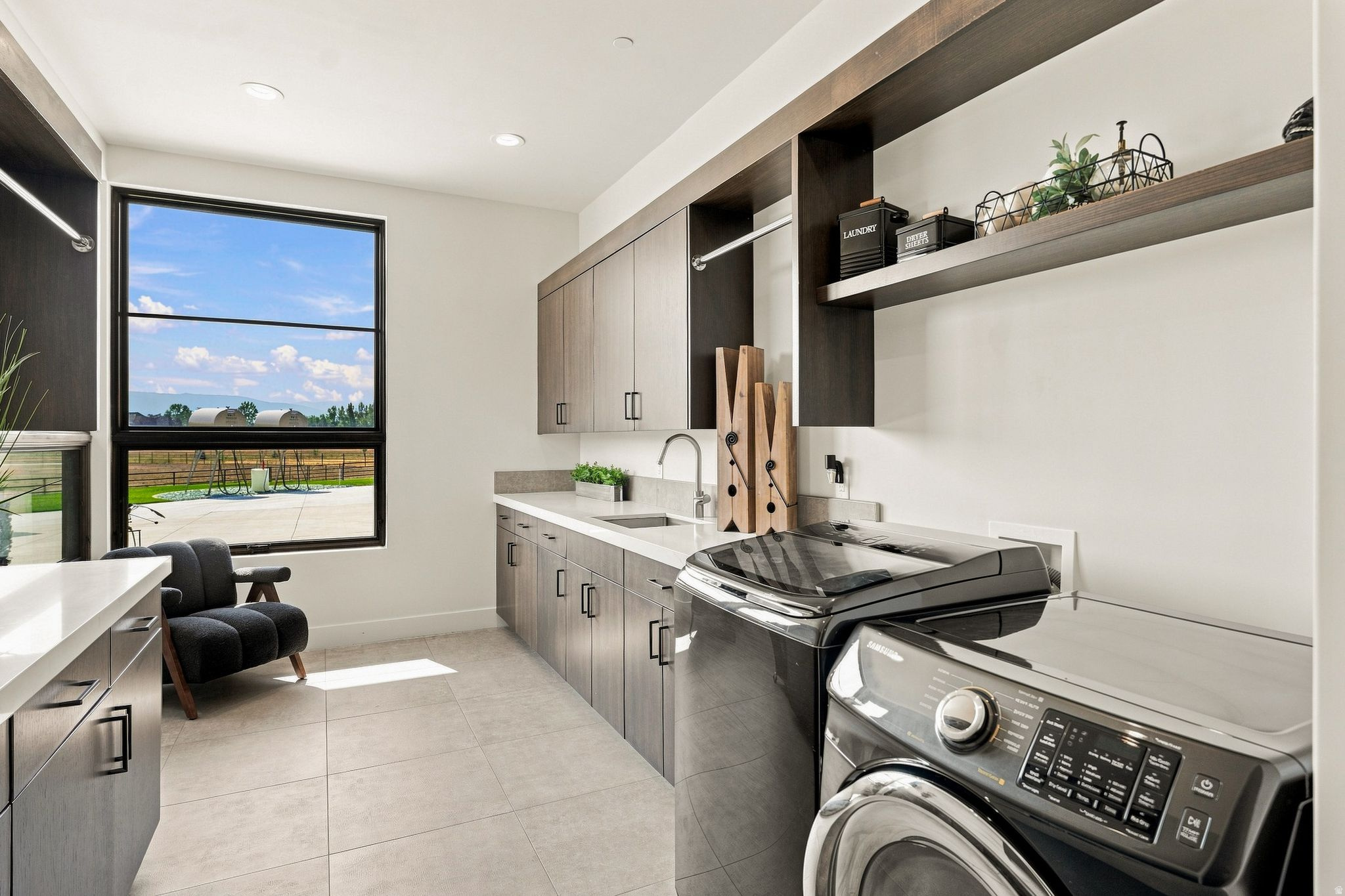 main property photo 94