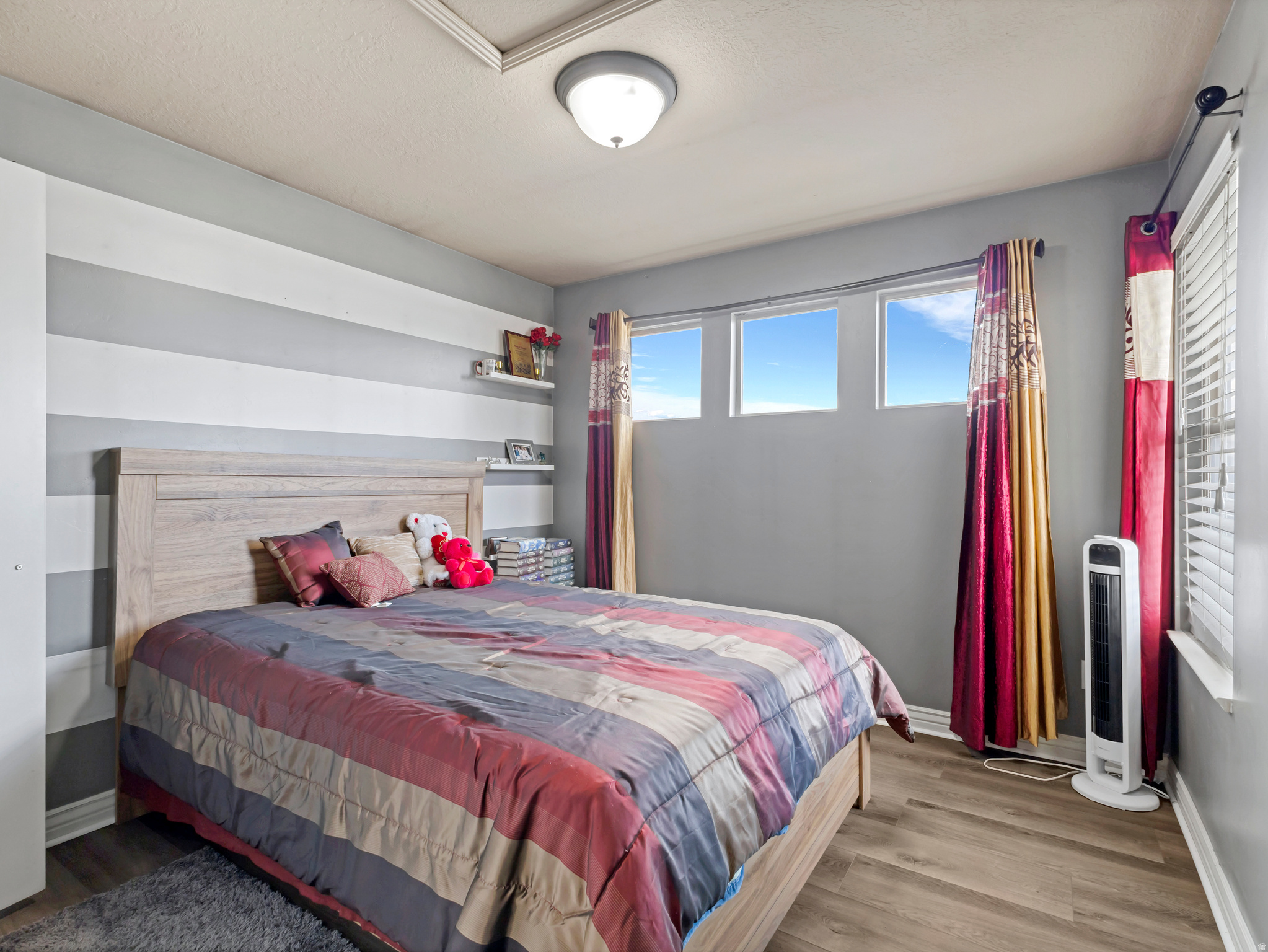 main property photo 8