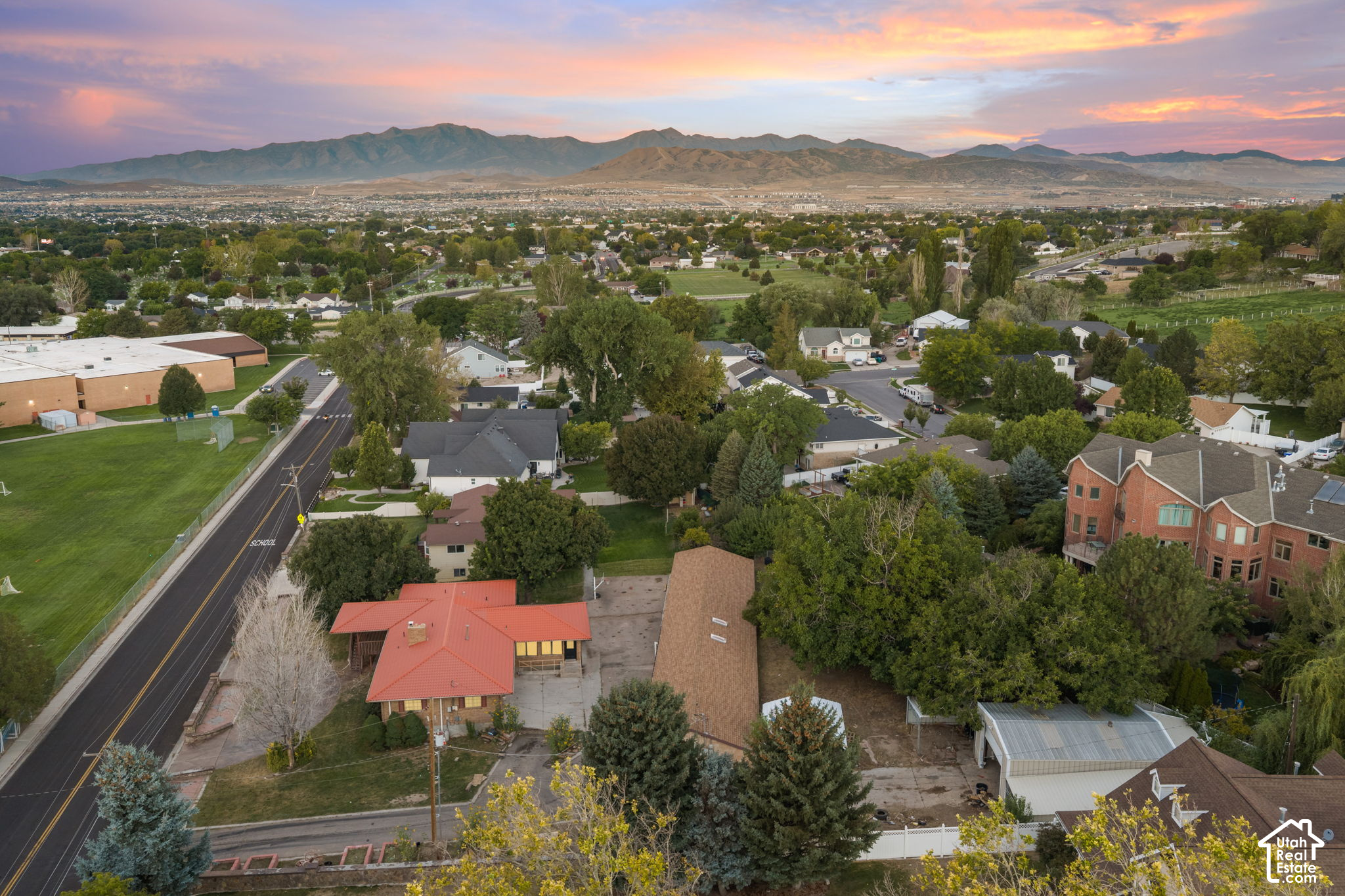 main property photo 24
