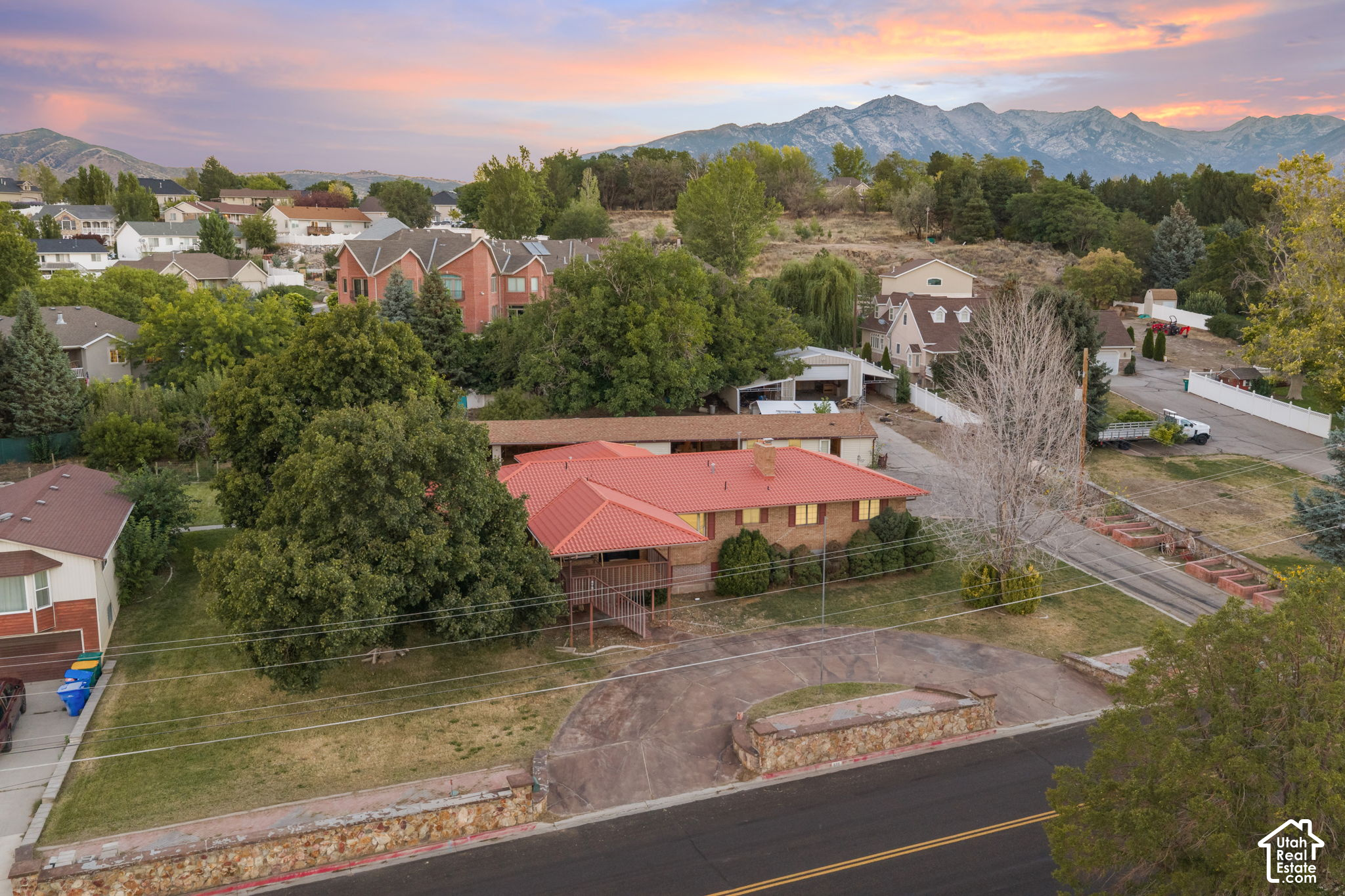 main property photo 26