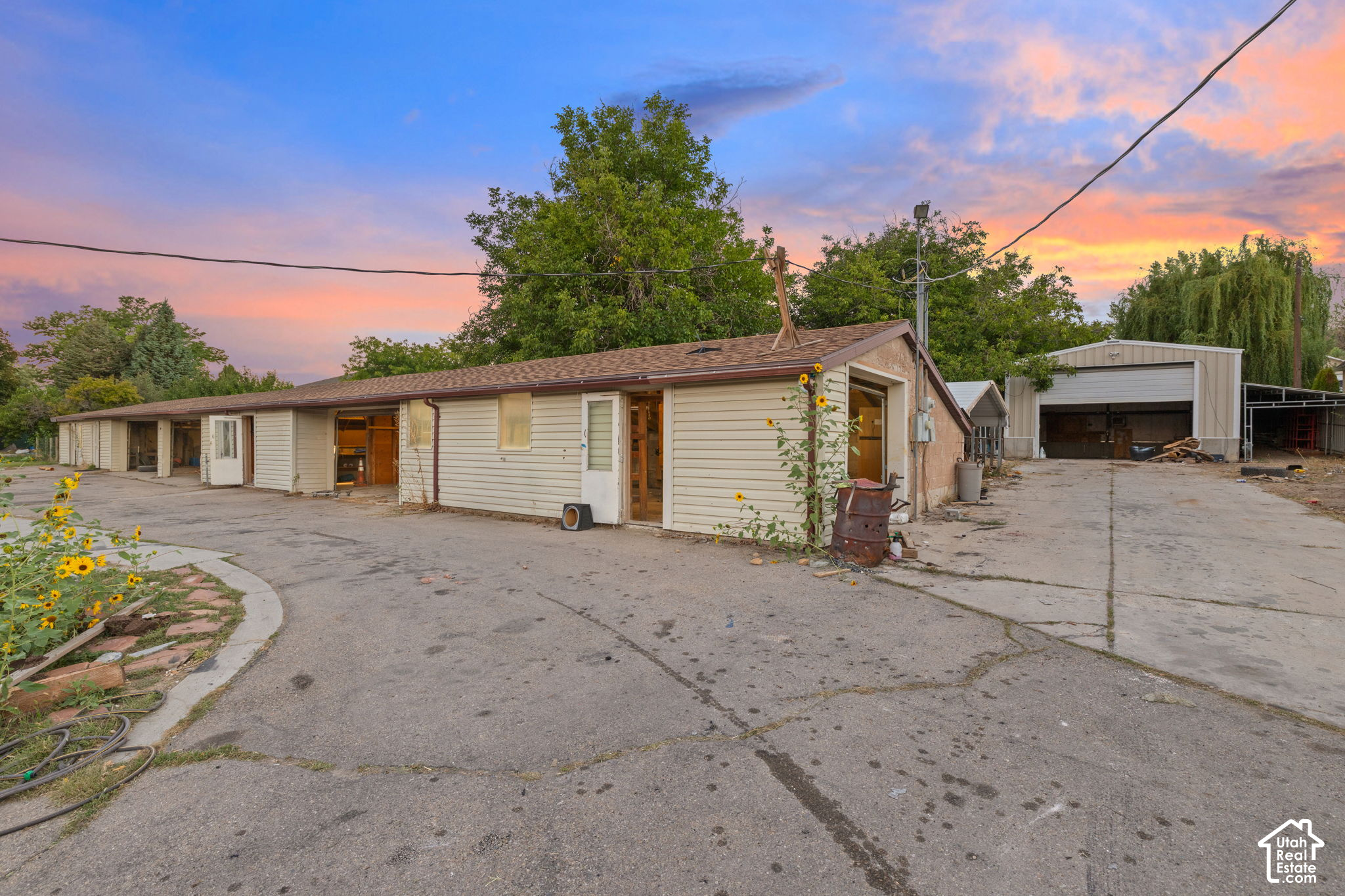 main property photo 38