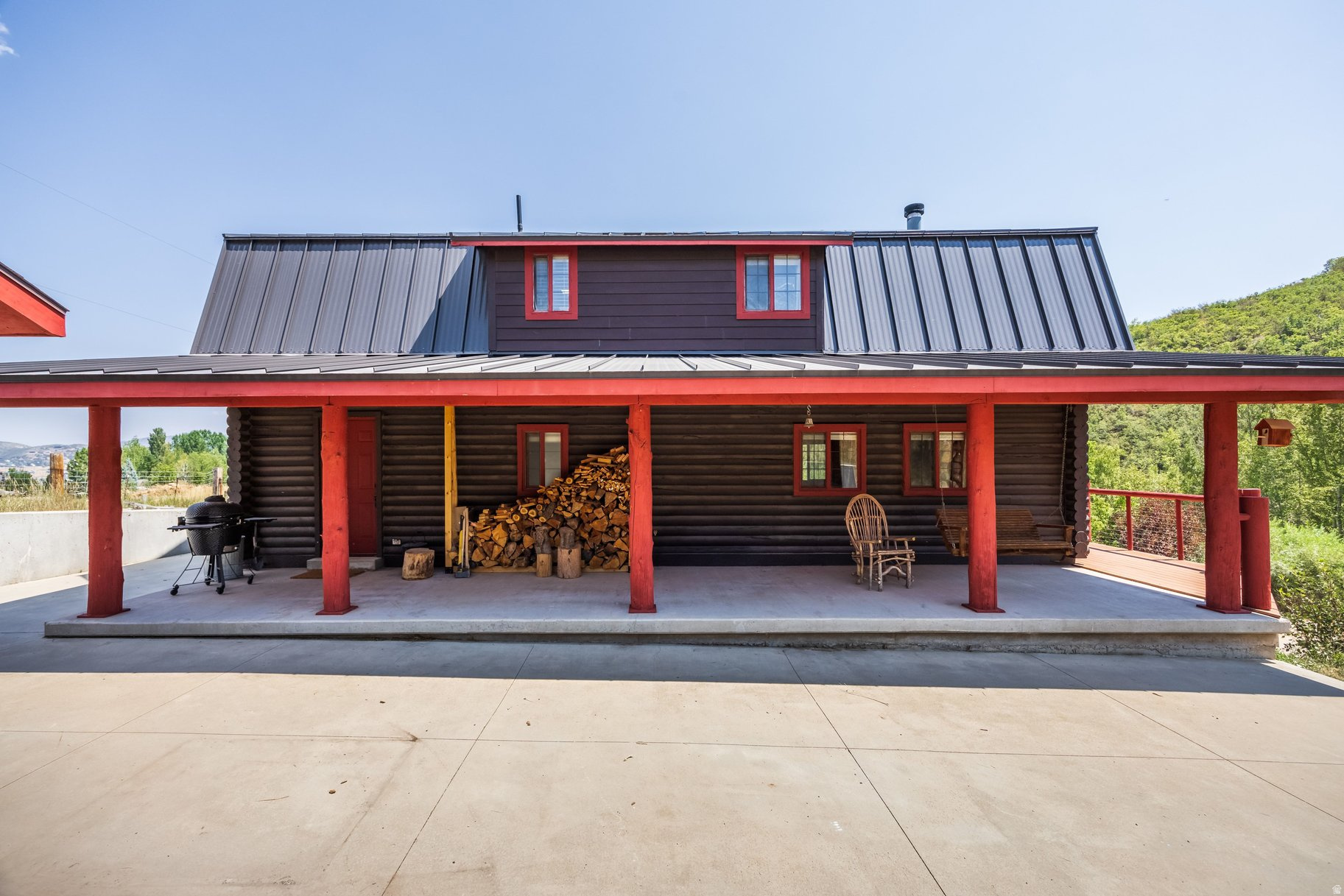 main property photo 41