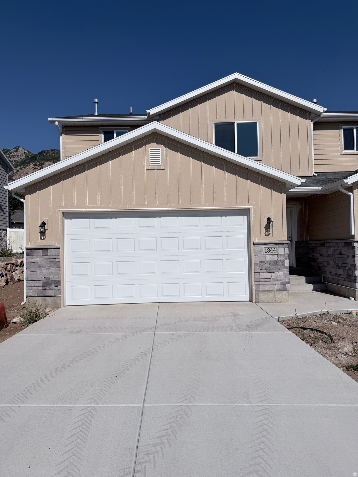 main property photo 0