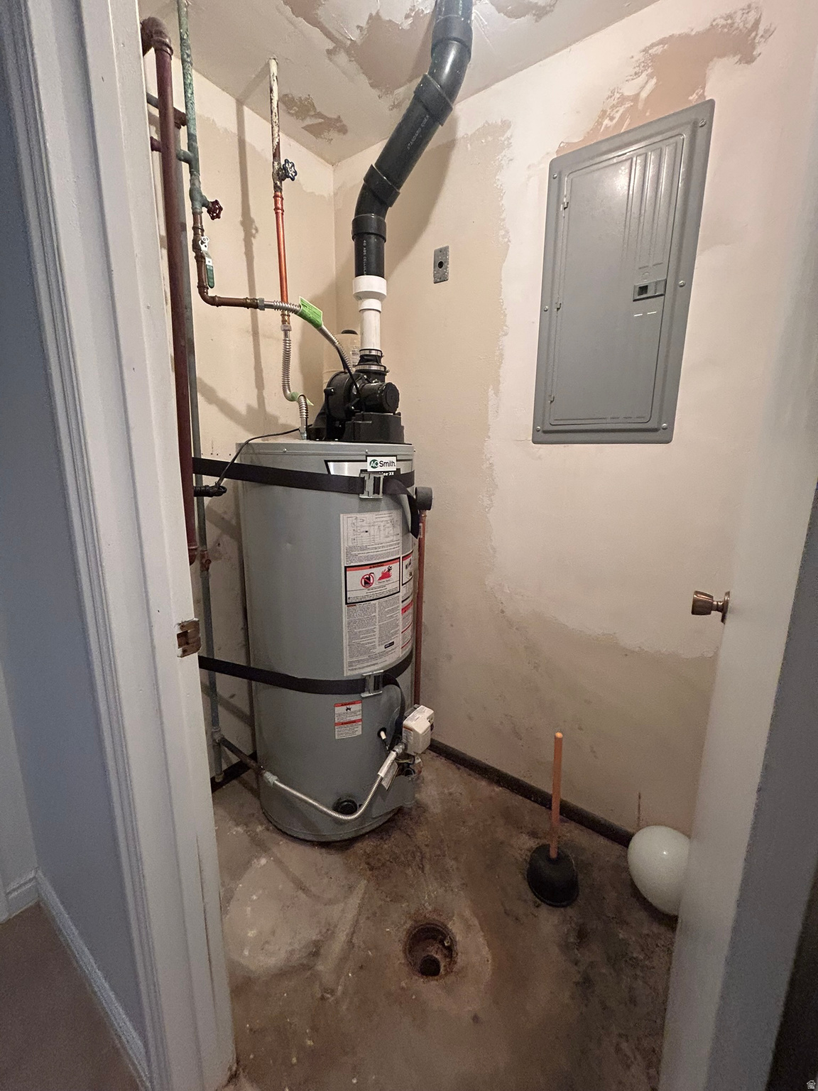 main property photo 34