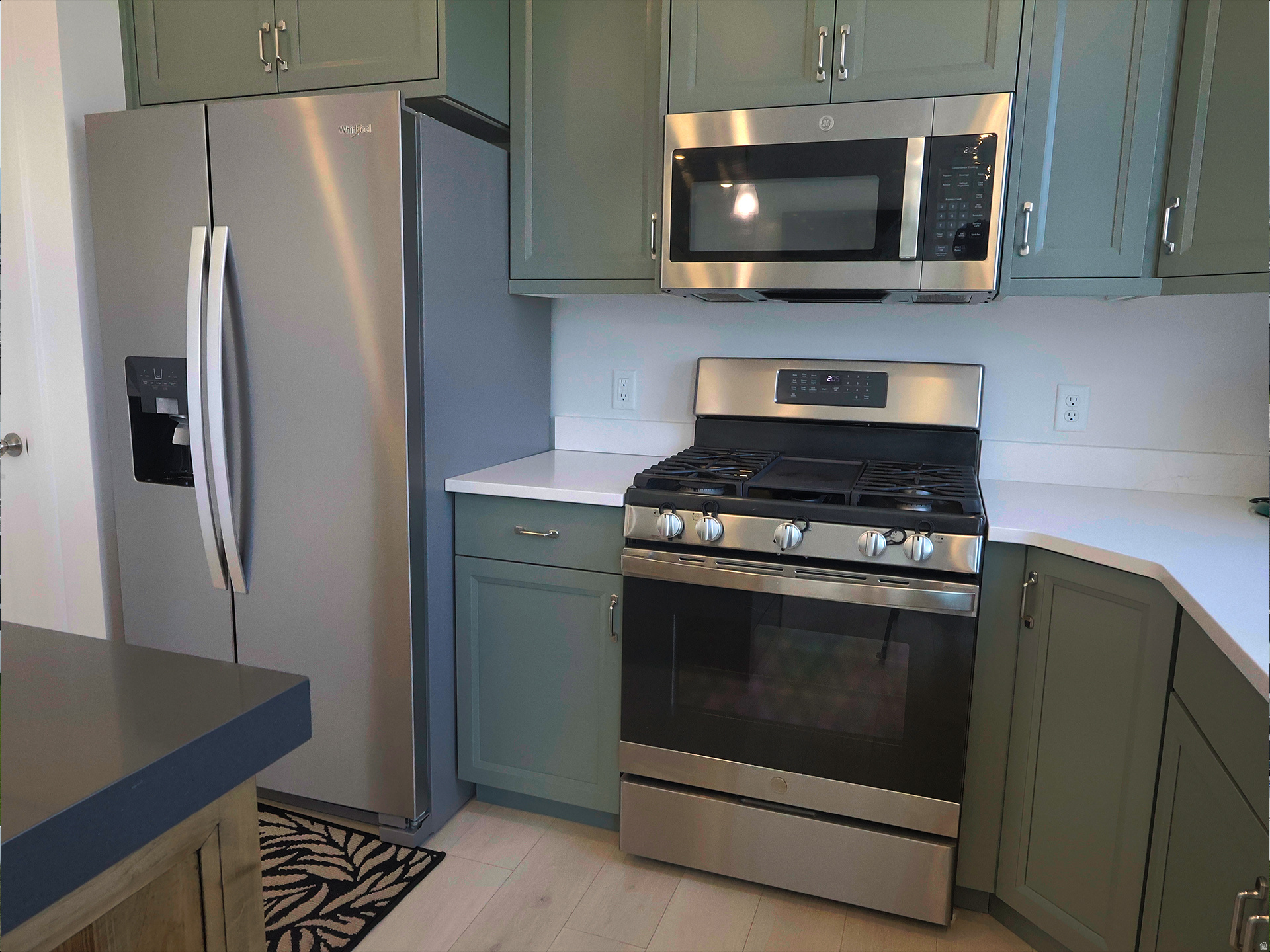 main property photo 8