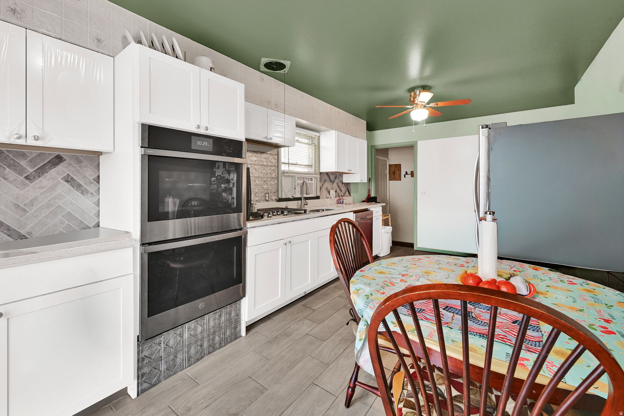 main property photo 18