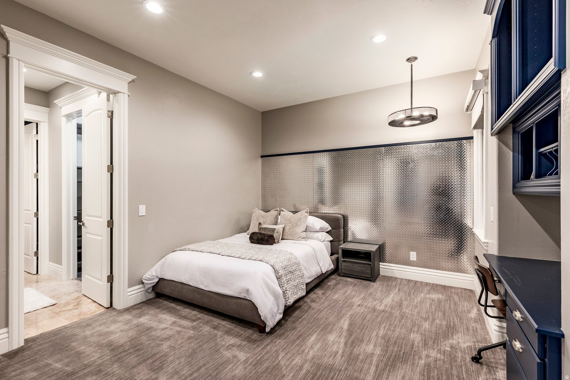 main property photo 50