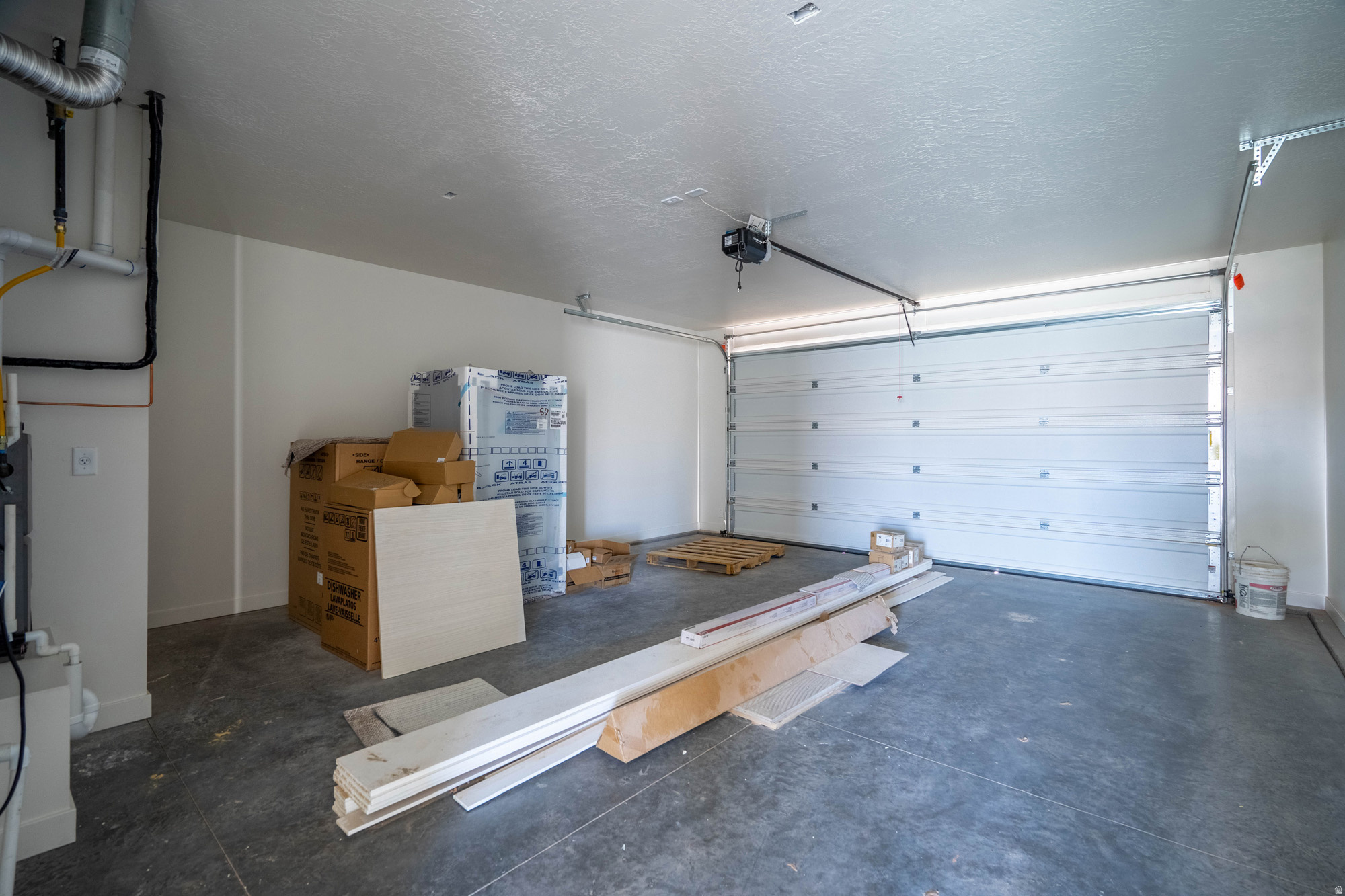 main property photo 89