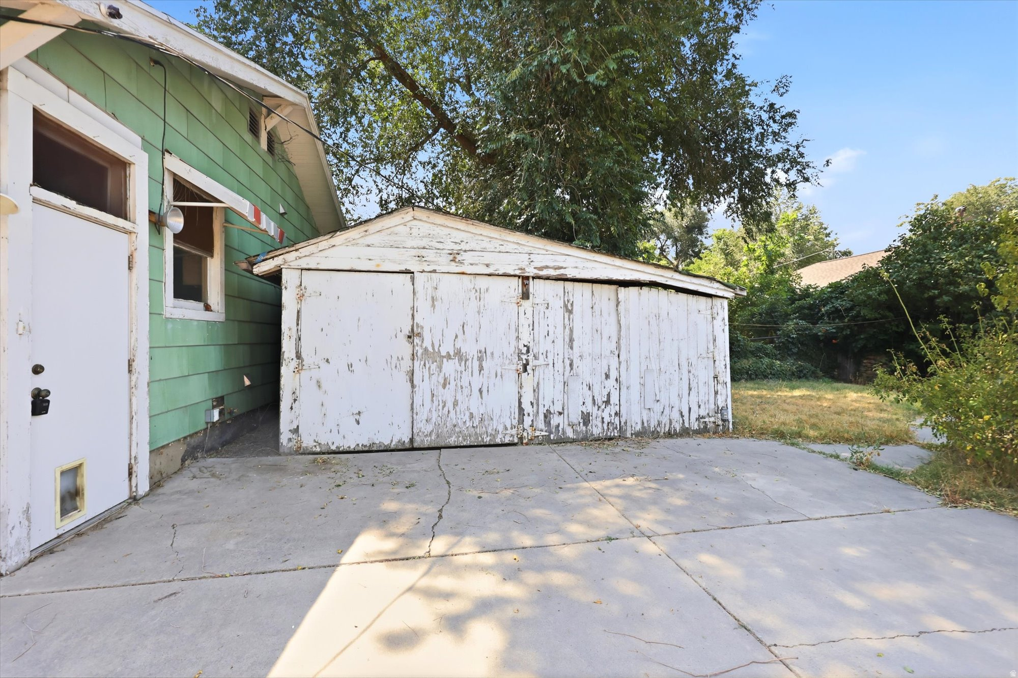 main property photo 16