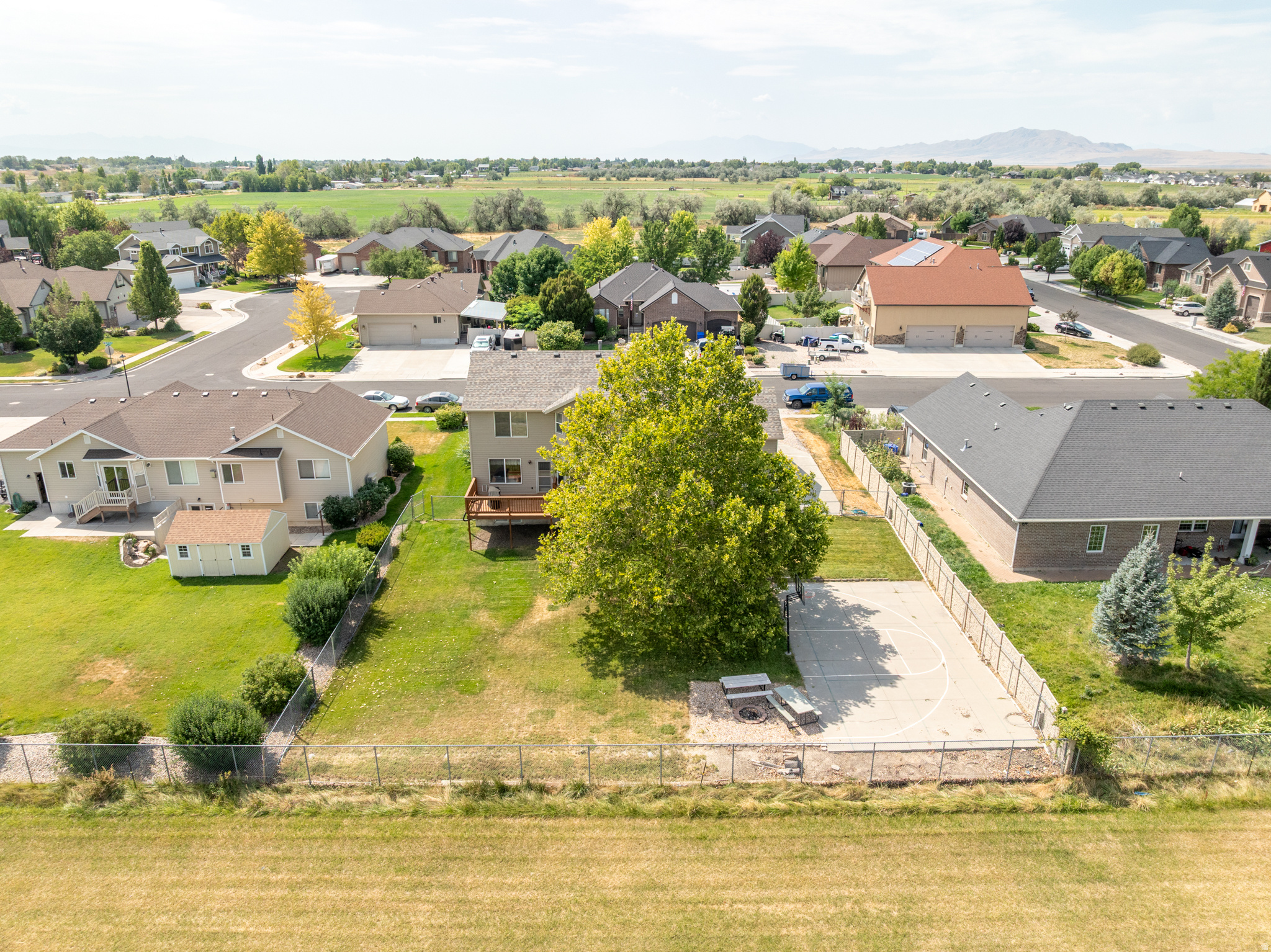 main property photo 34