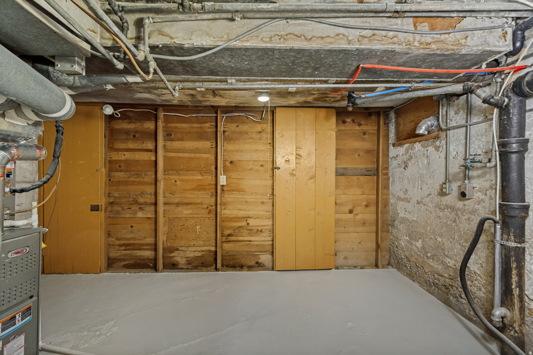 main property photo 23