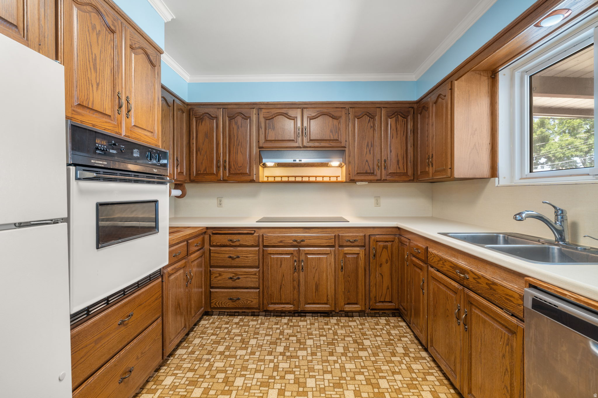 main property photo 10
