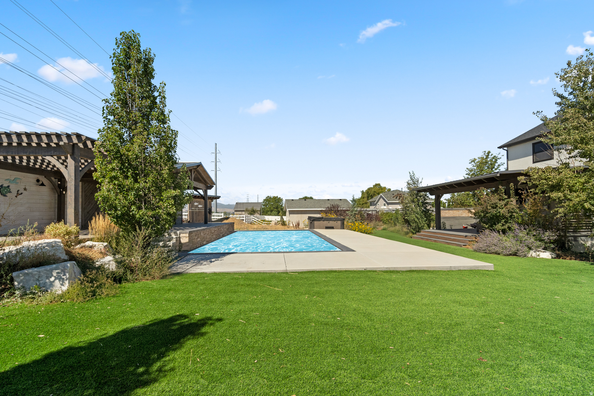 main property photo 83
