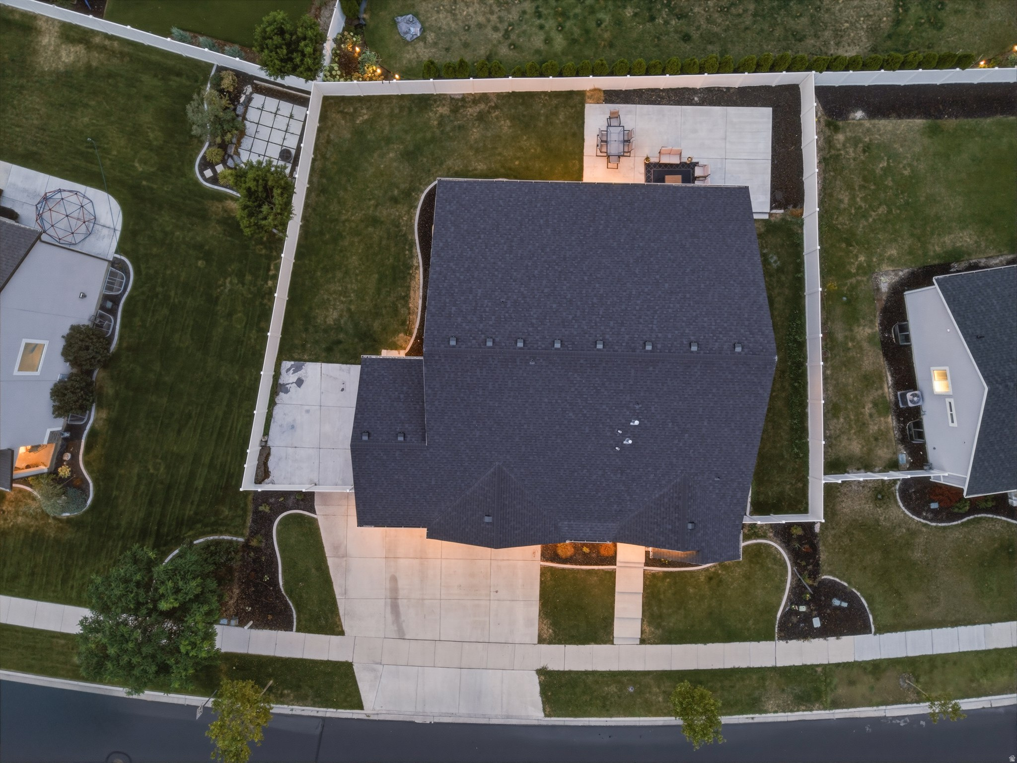 main property photo 45