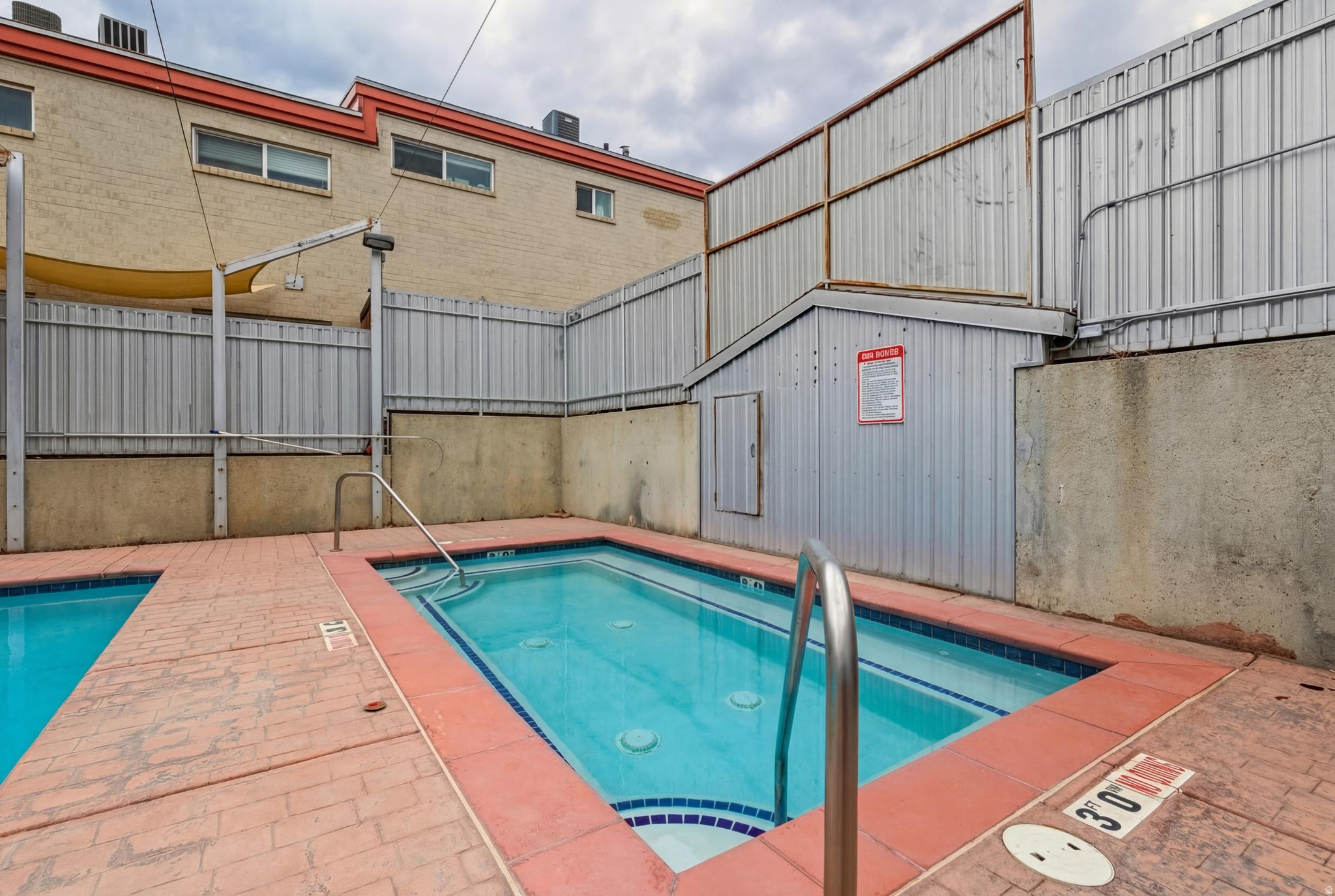 main property photo 16