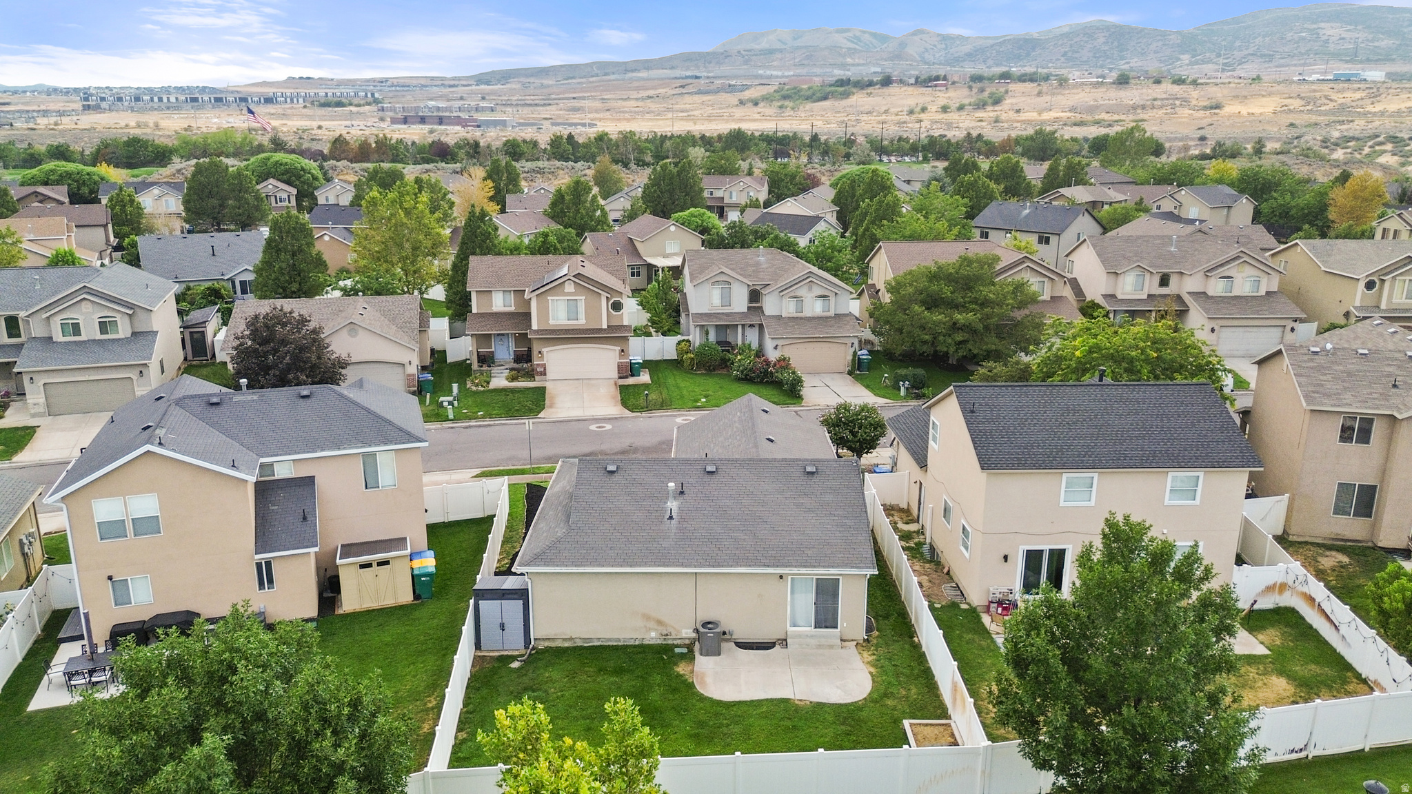 main property photo 40