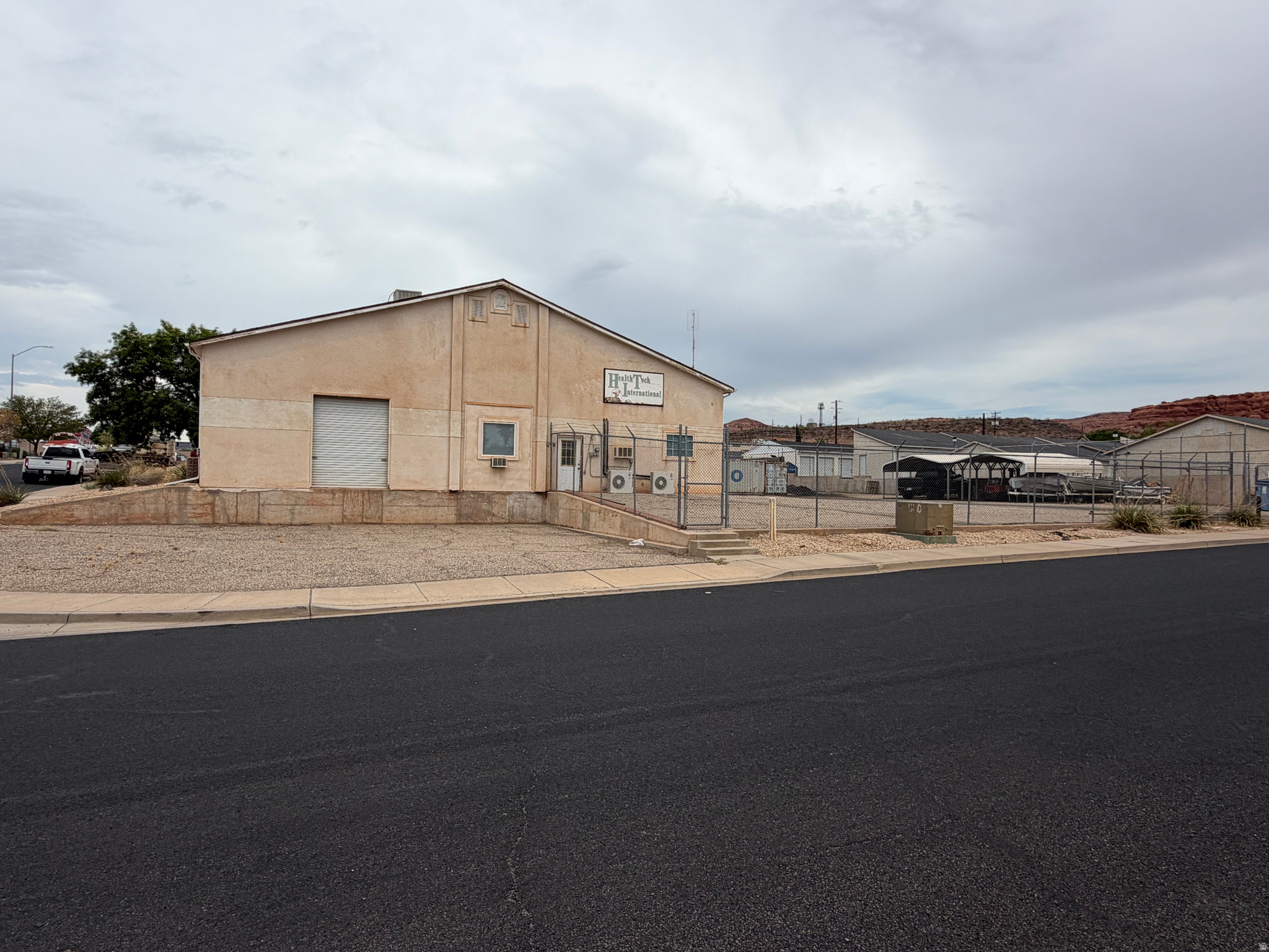 main property photo 4