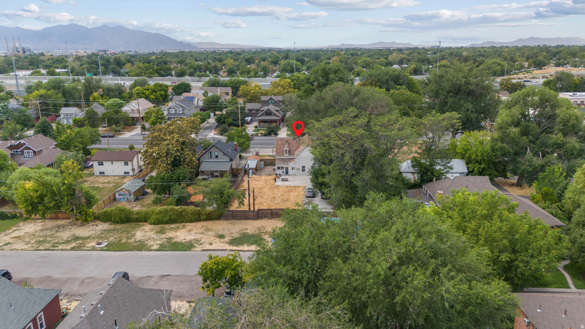 main property photo 40