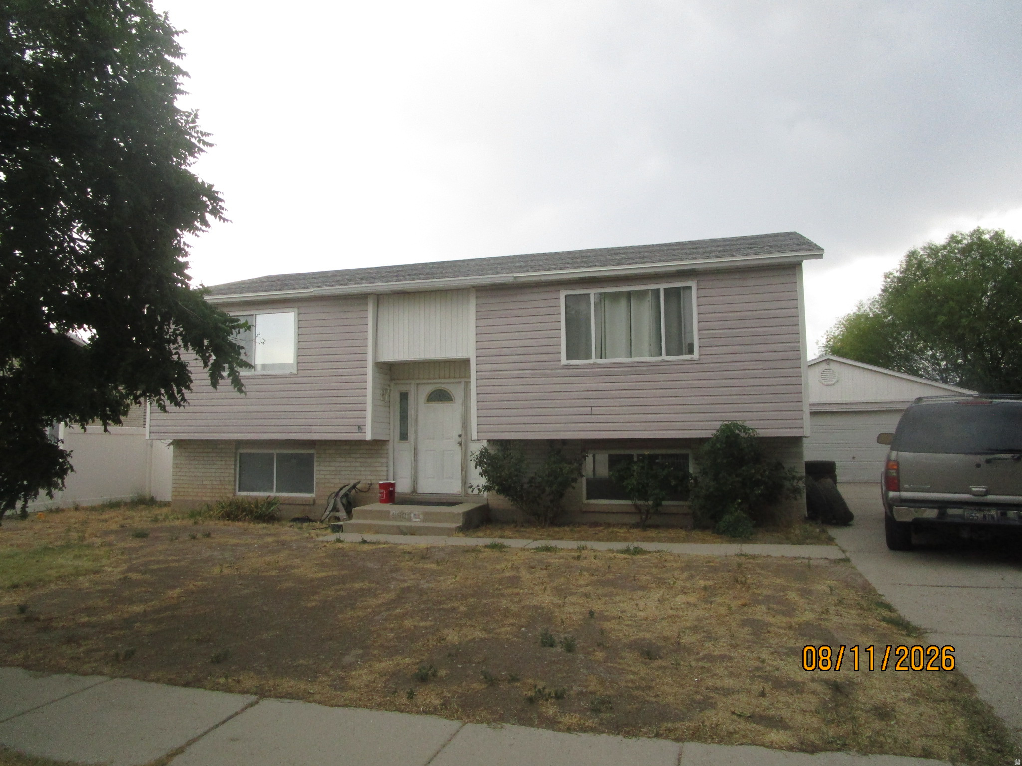 main property photo 0