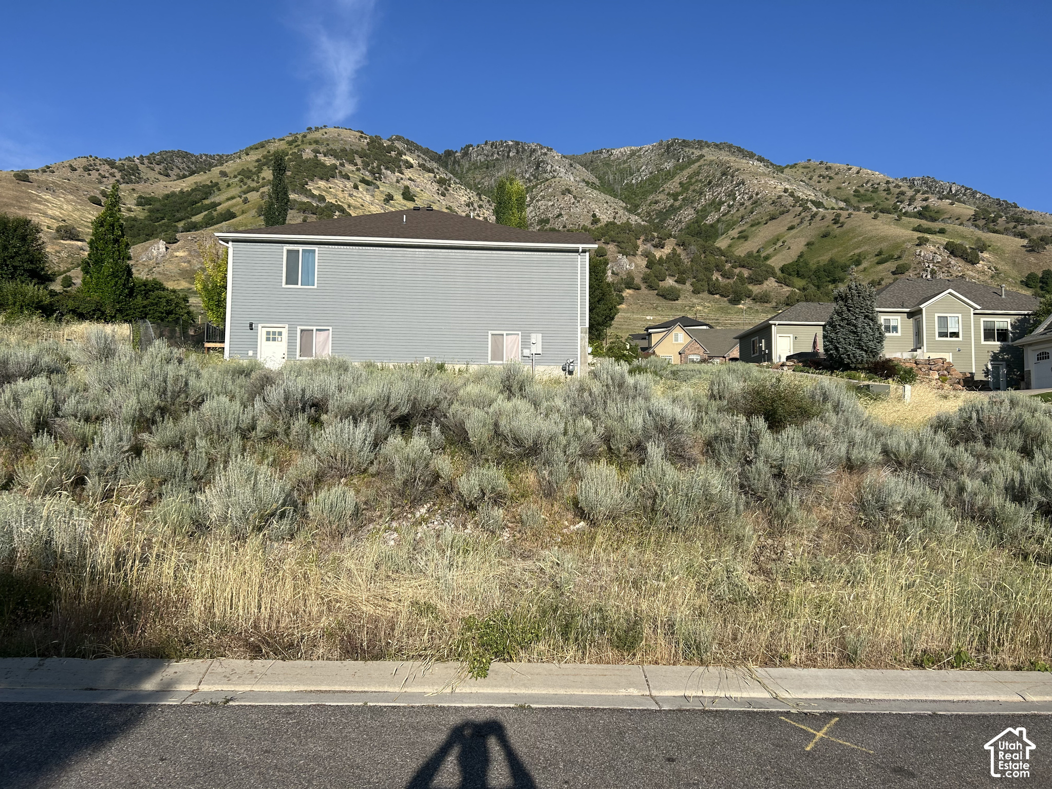 main property photo 11
