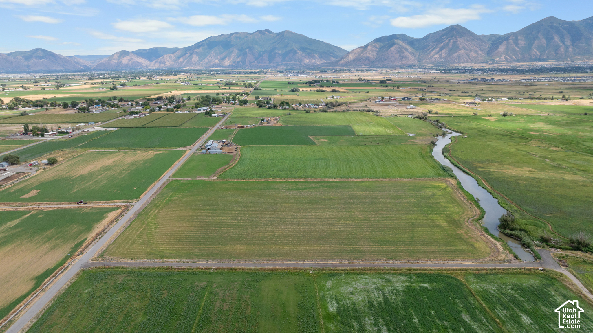 main property photo 14