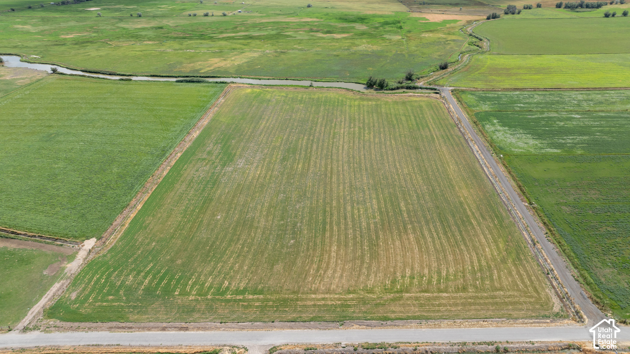 main property photo 8