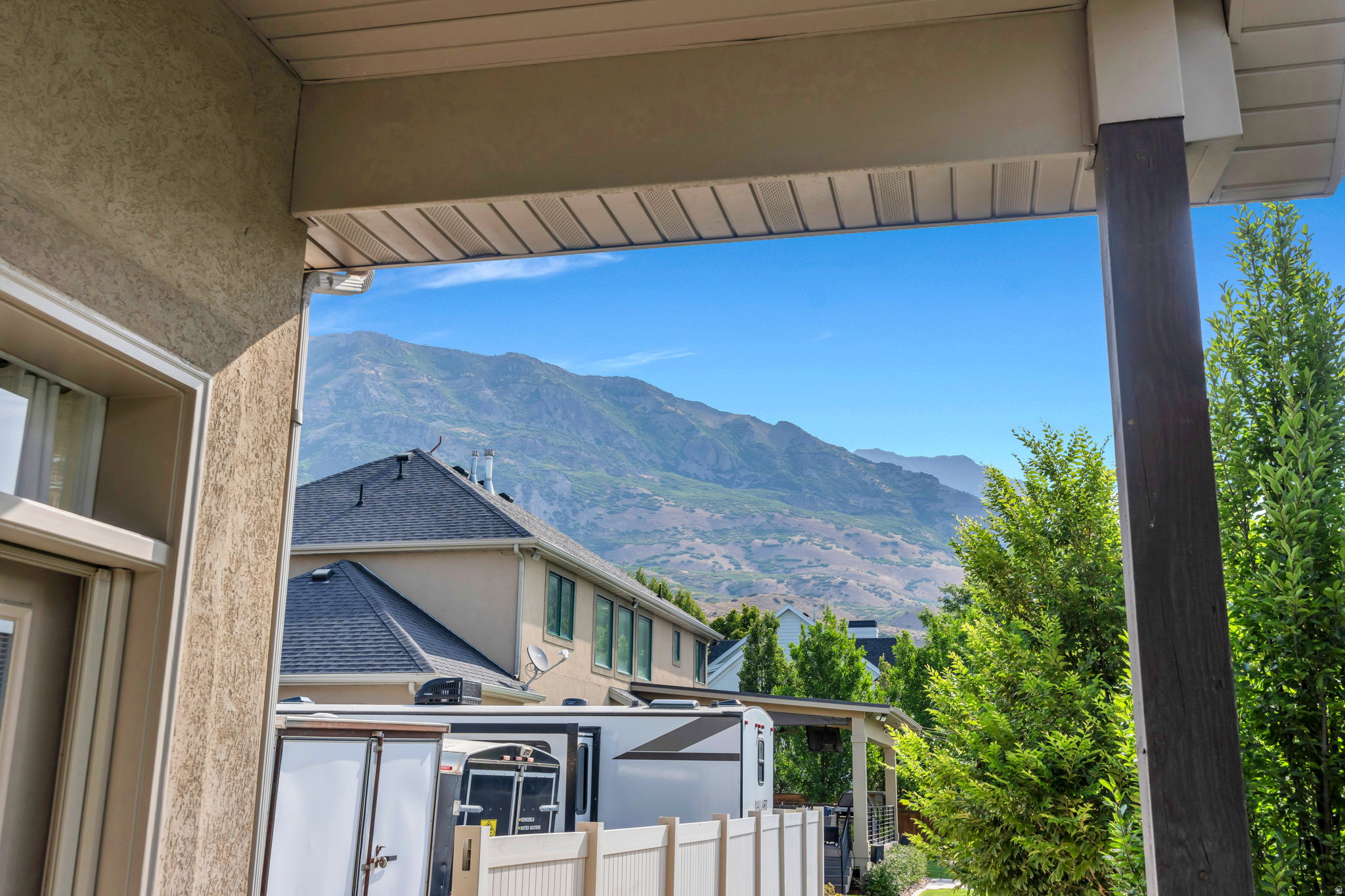 main property photo 90