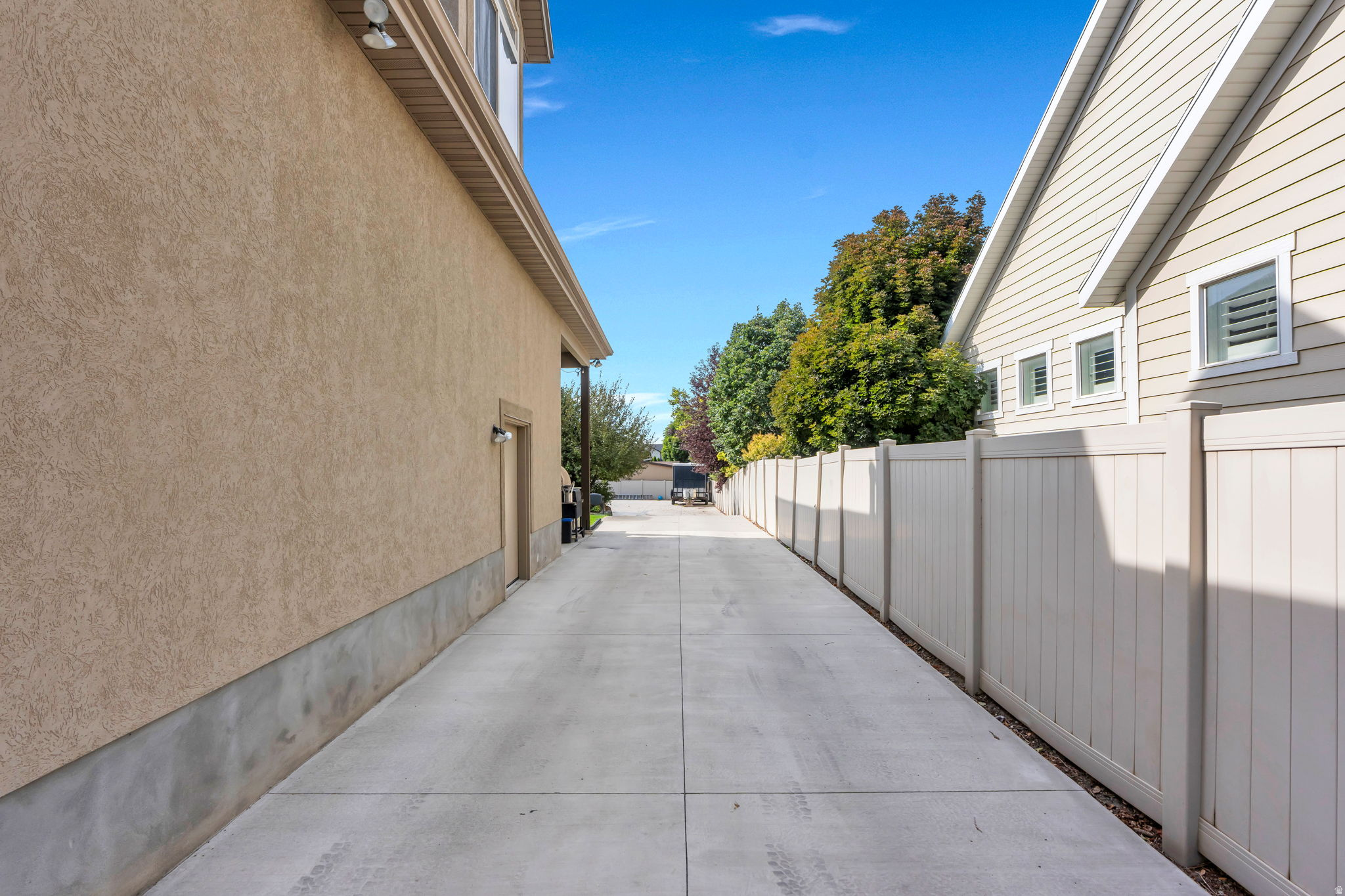 main property photo 93