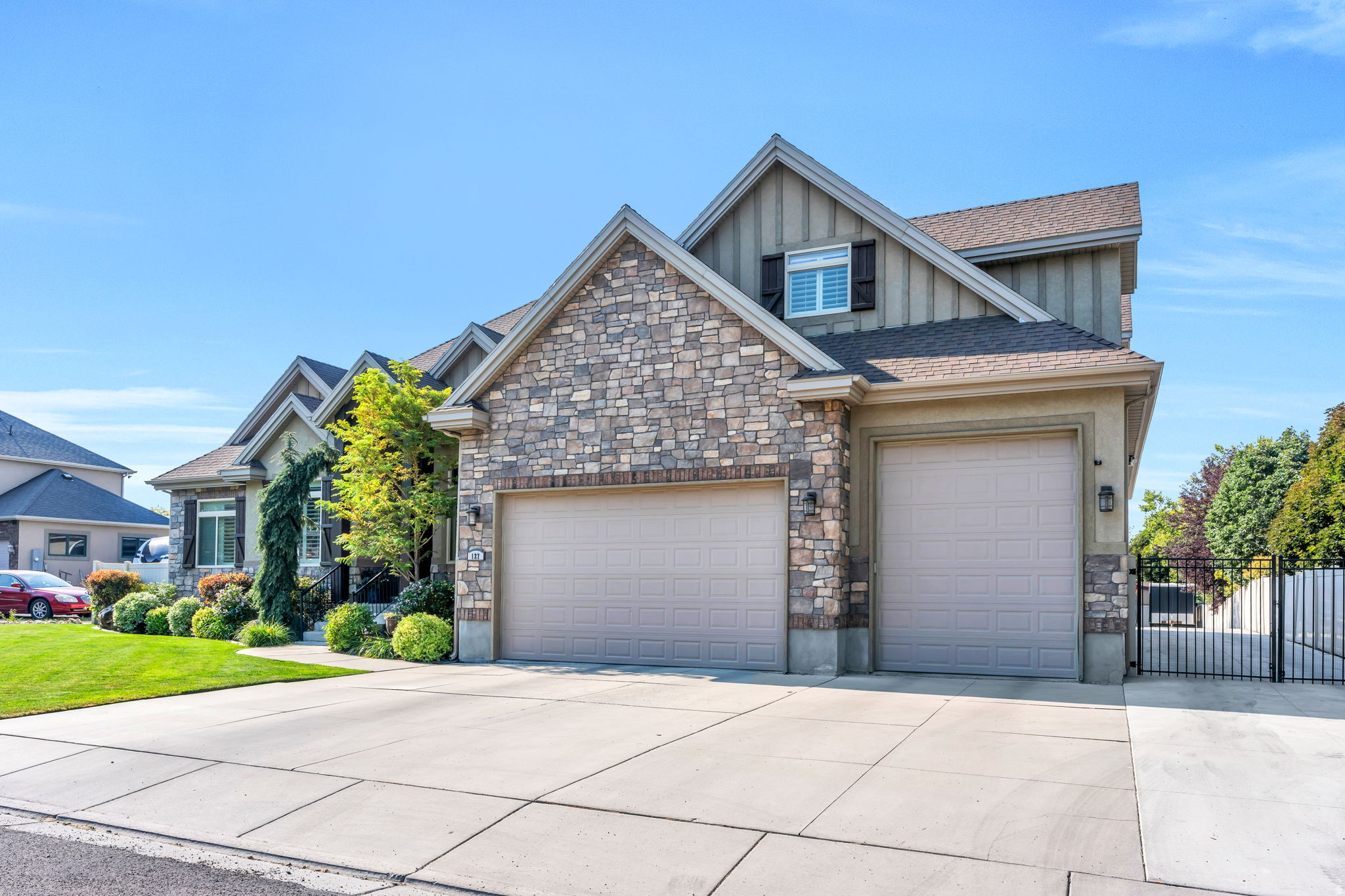 main property photo 95