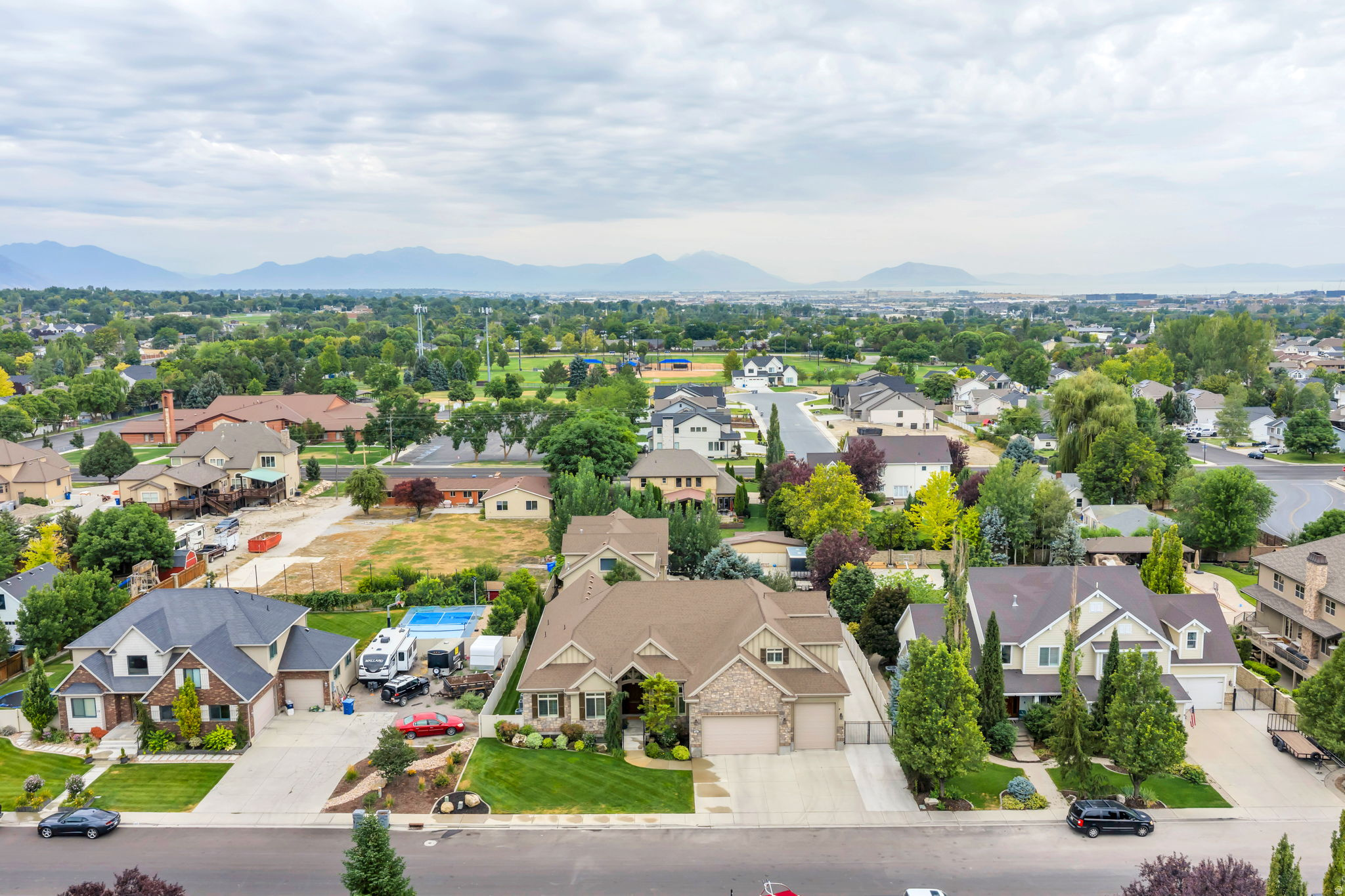 main property photo 99