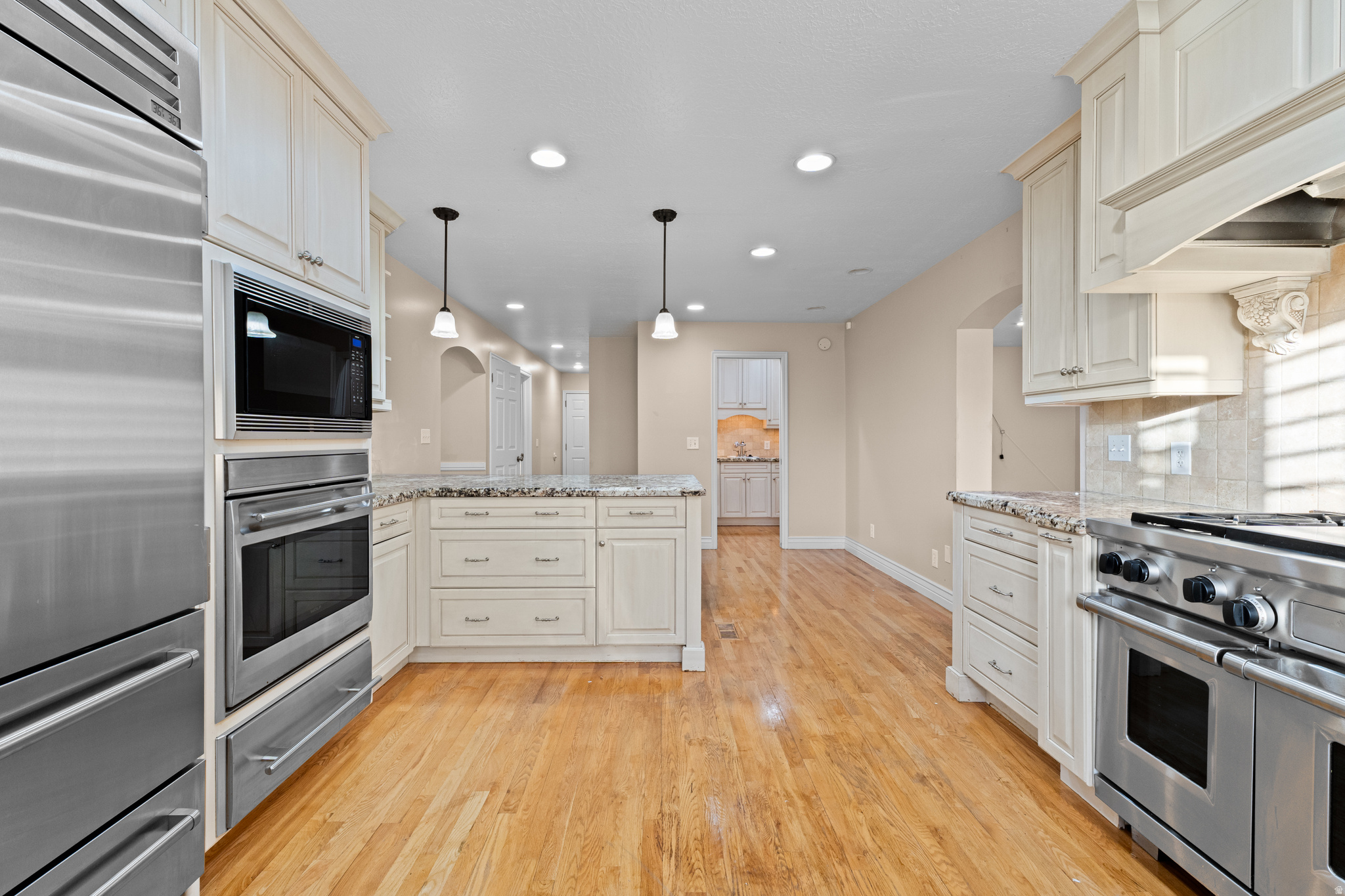 main property photo 38