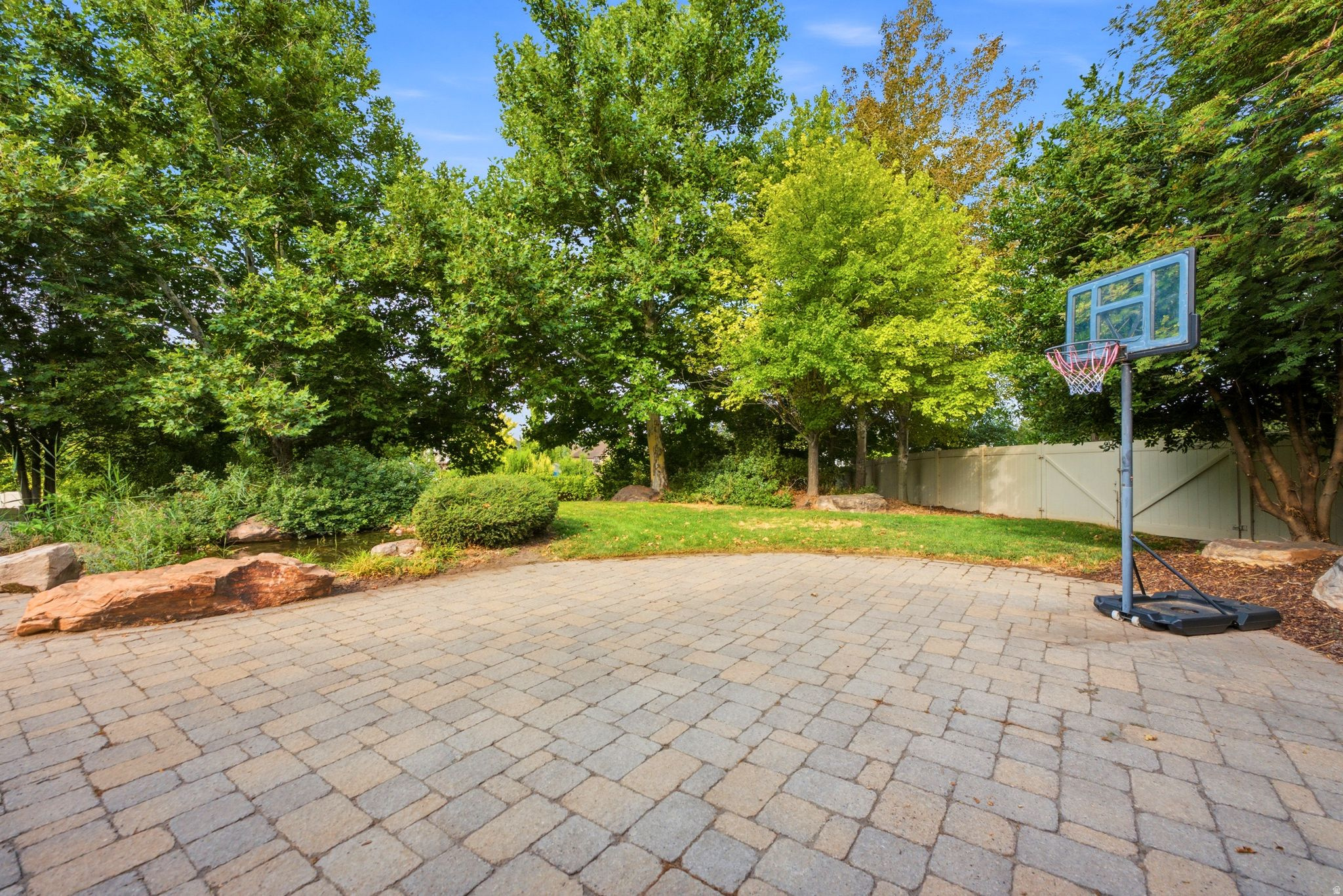 main property photo 60