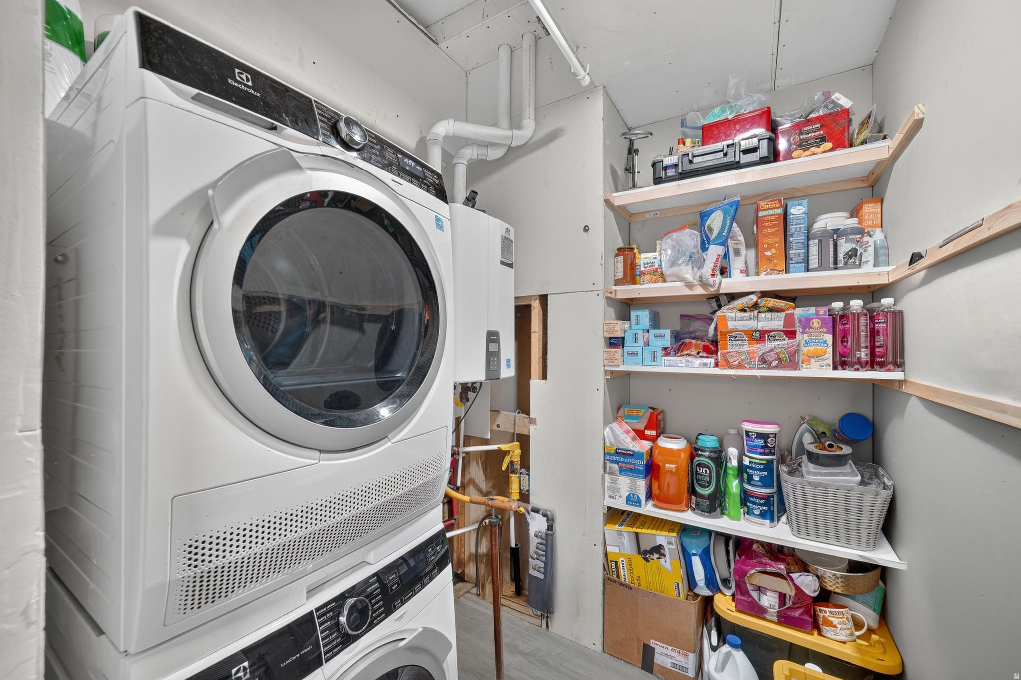 main property photo 12