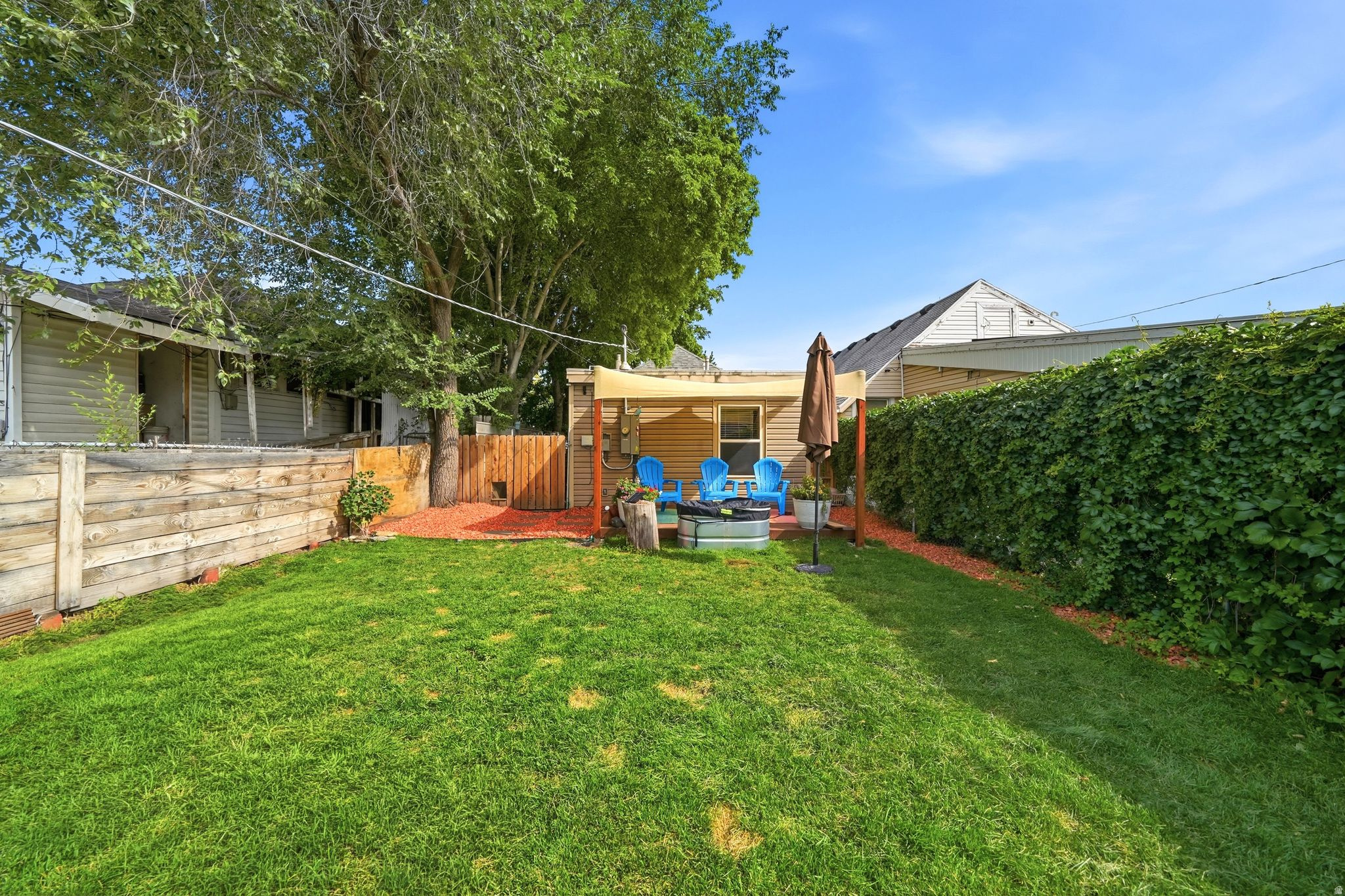 main property photo 16