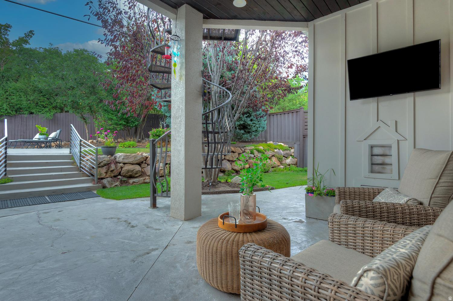 main property photo 74