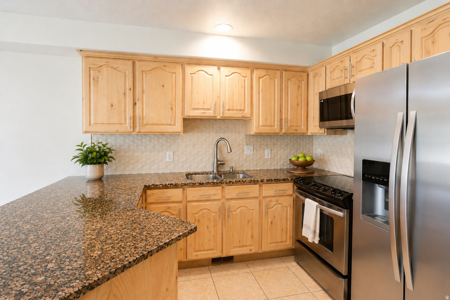 main property photo 6
